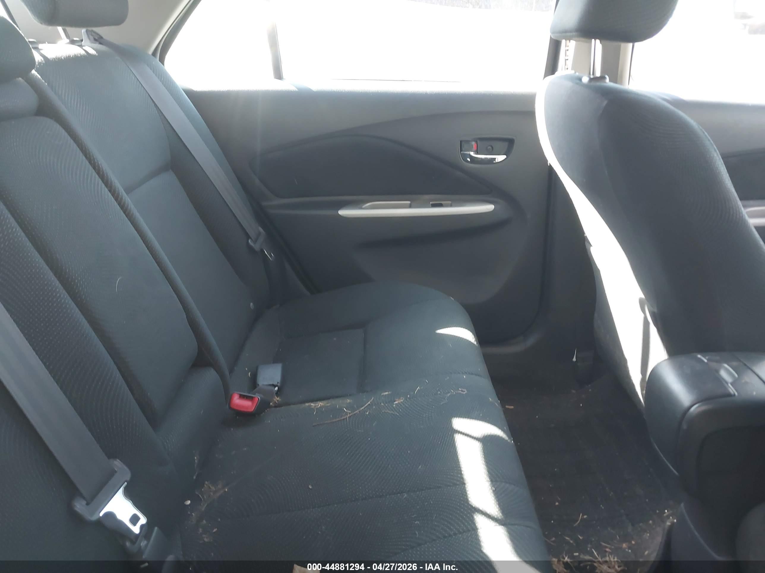 TOYOTA YARIS image 8