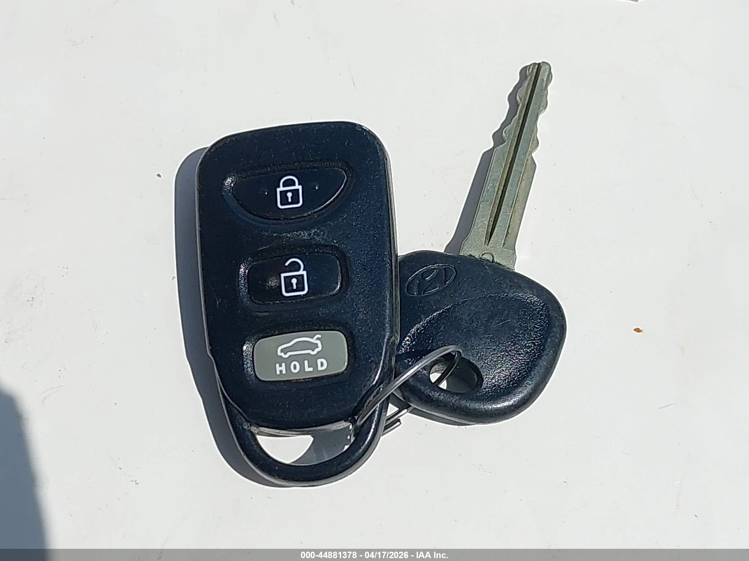 HYUNDAI ELANTRA image 11
