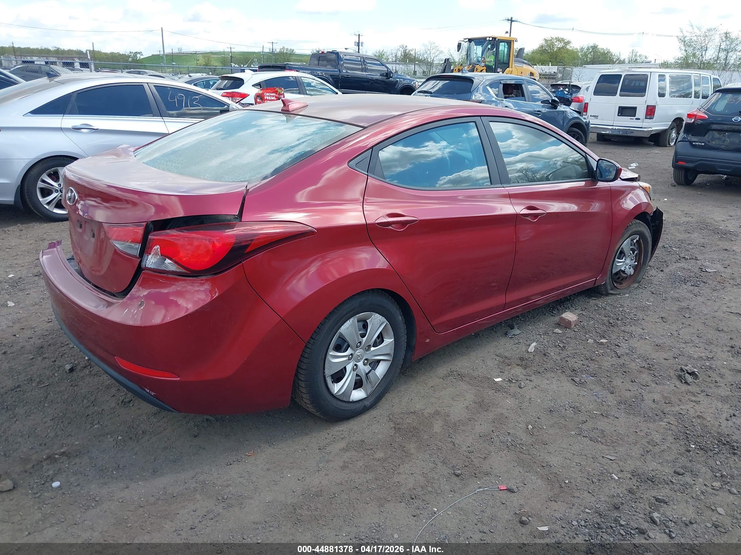 HYUNDAI ELANTRA image 4
