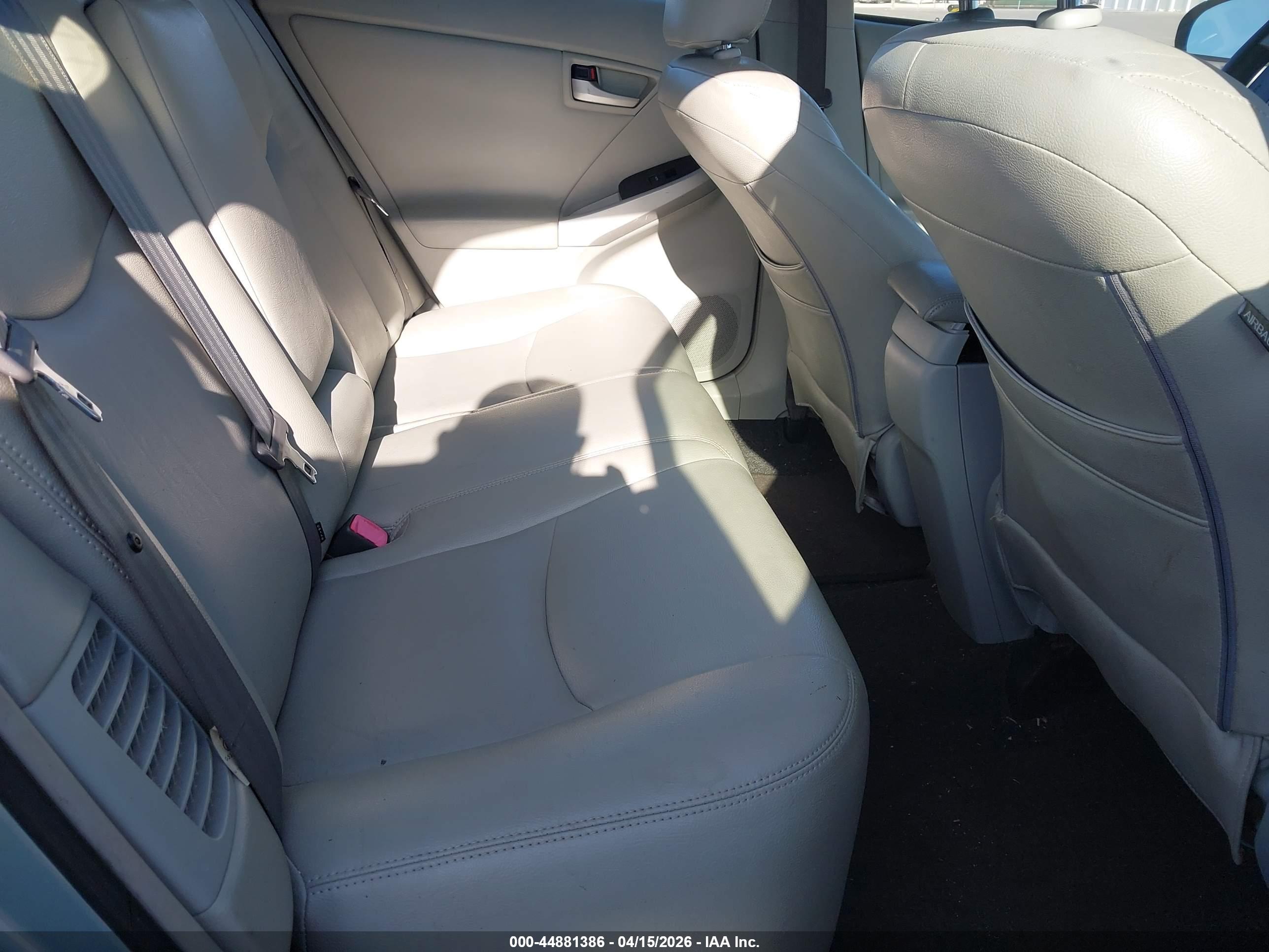 TOYOTA PRIUS image 5