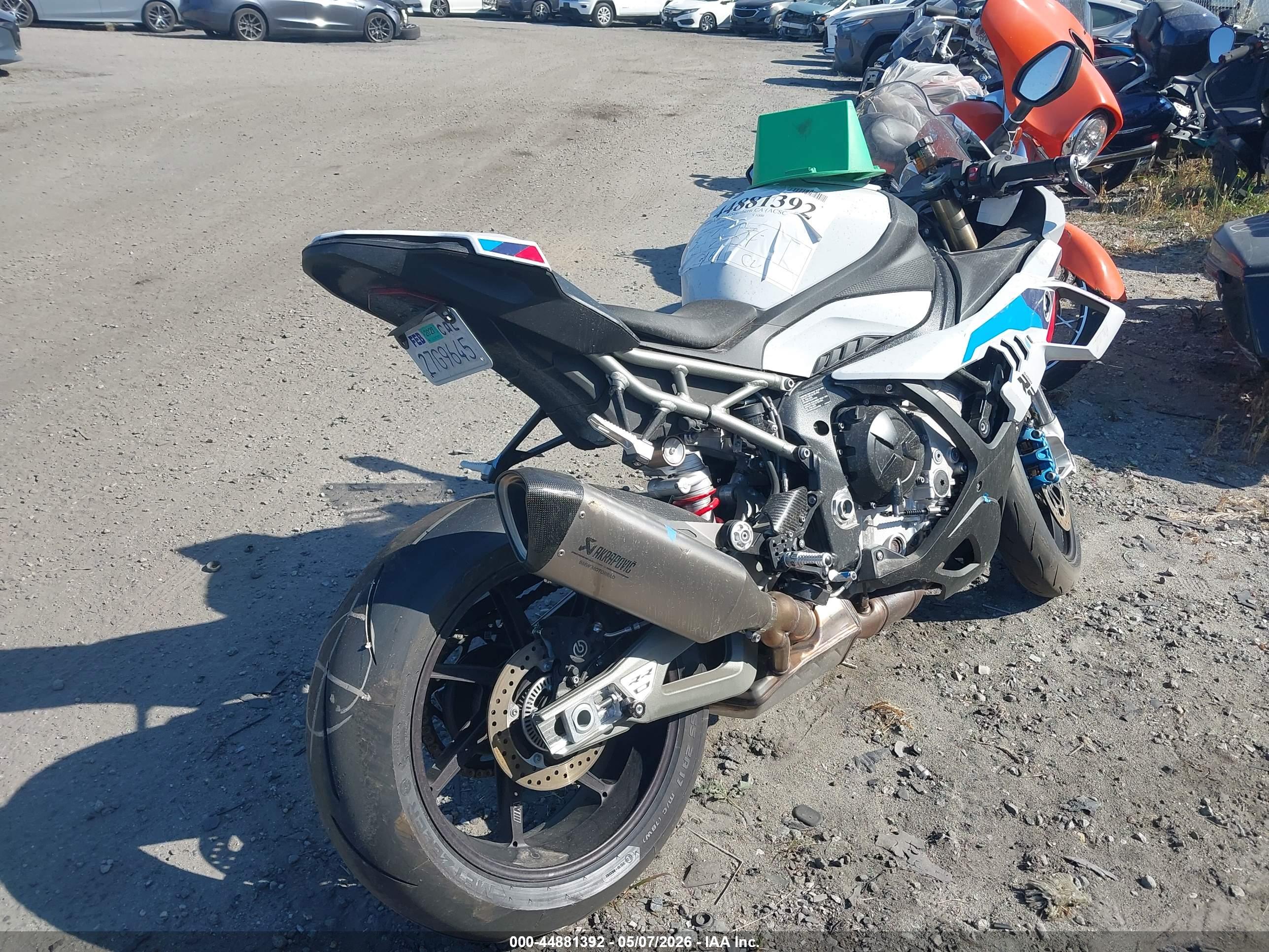 BMW S image 4
