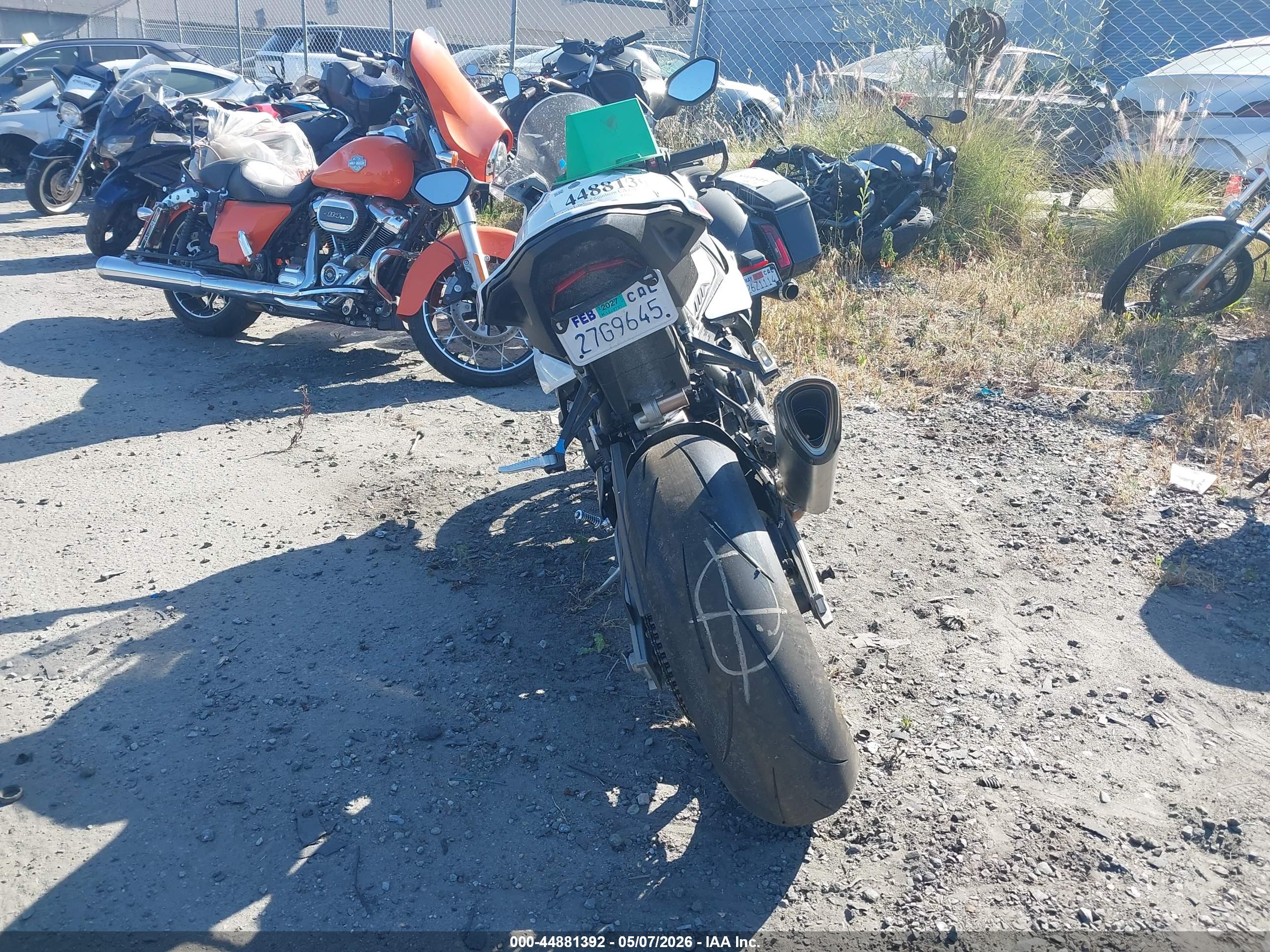 BMW S image 6