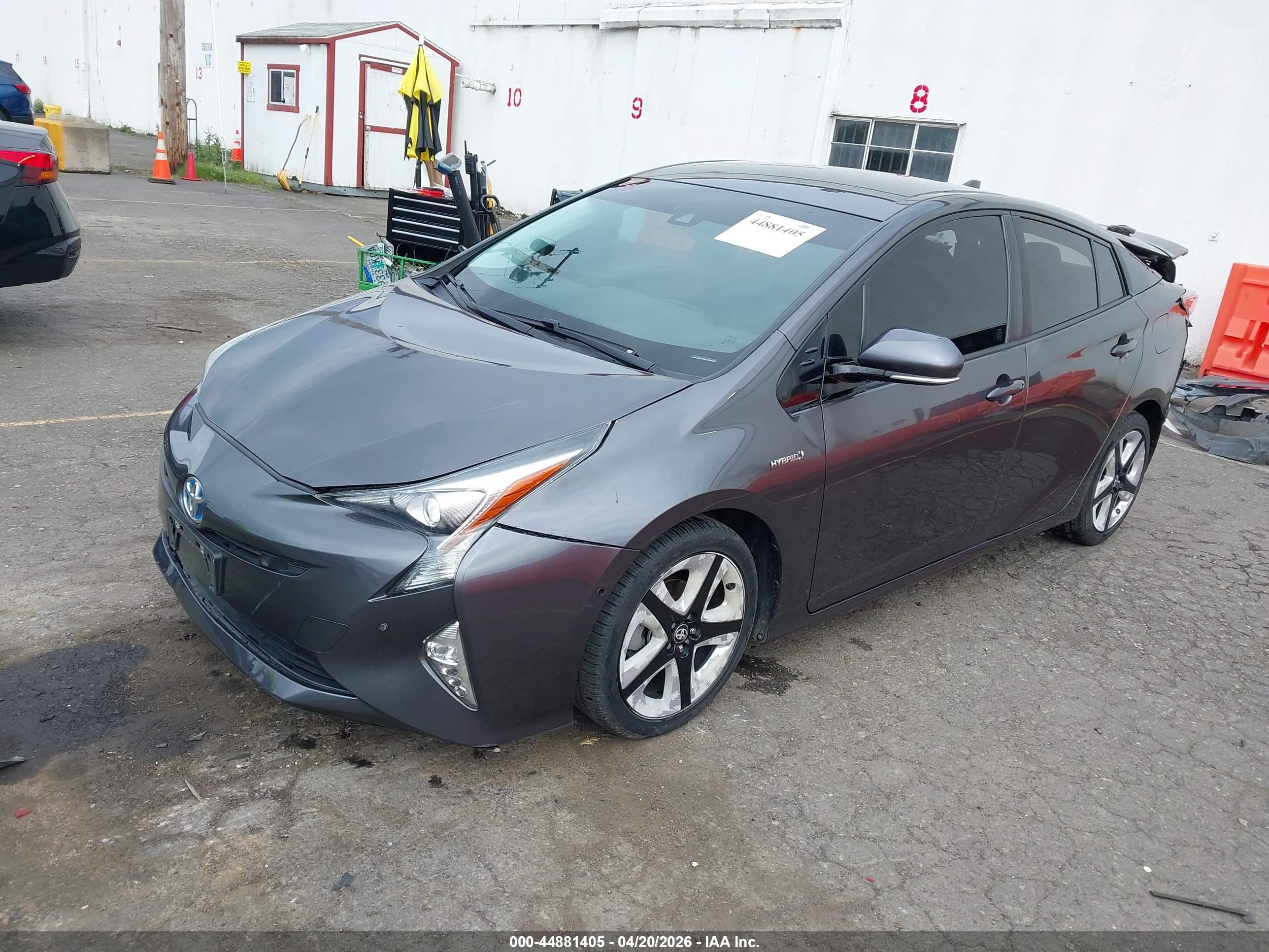 TOYOTA PRIUS image 2