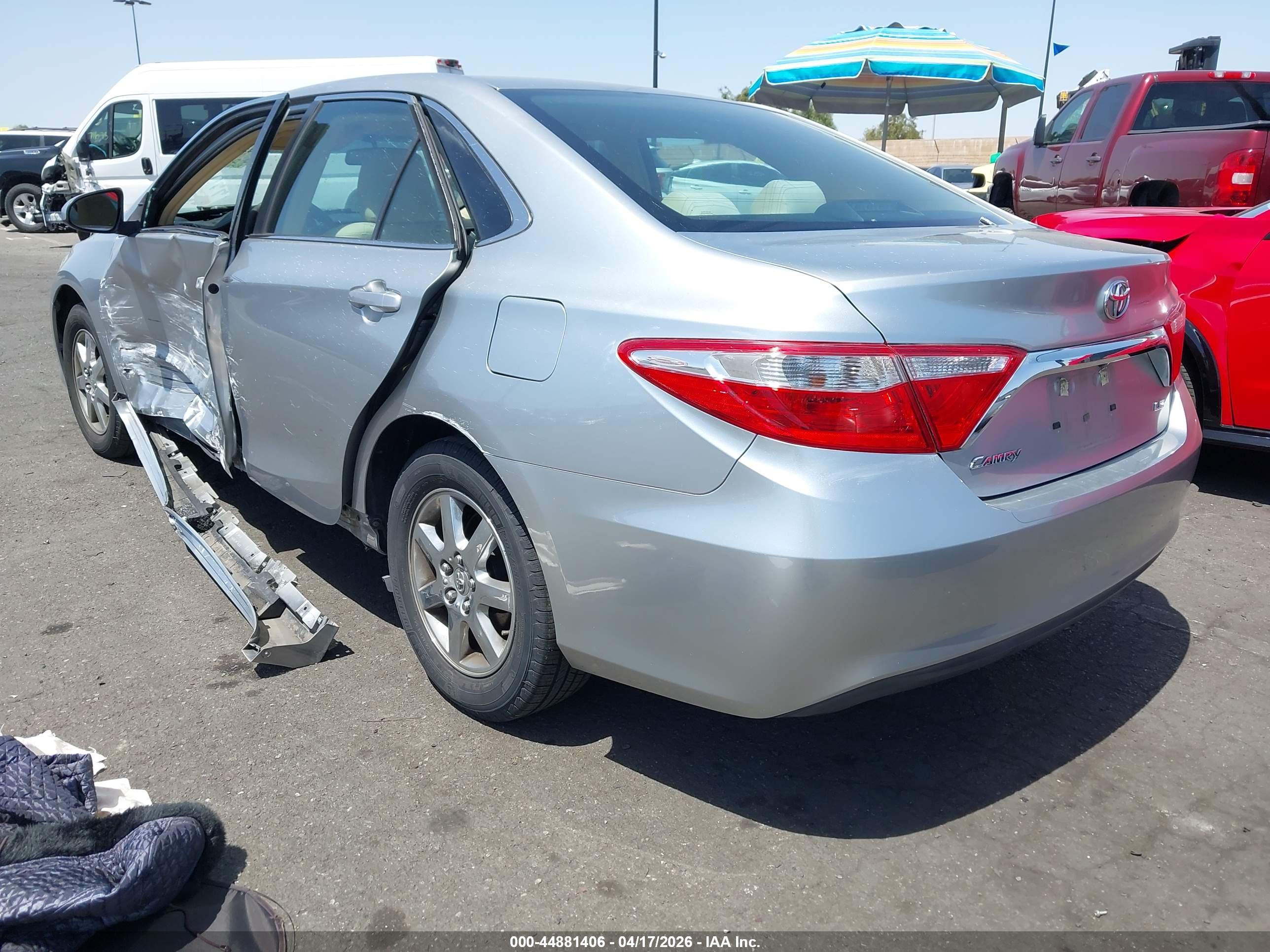 TOYOTA CAMRY image 3