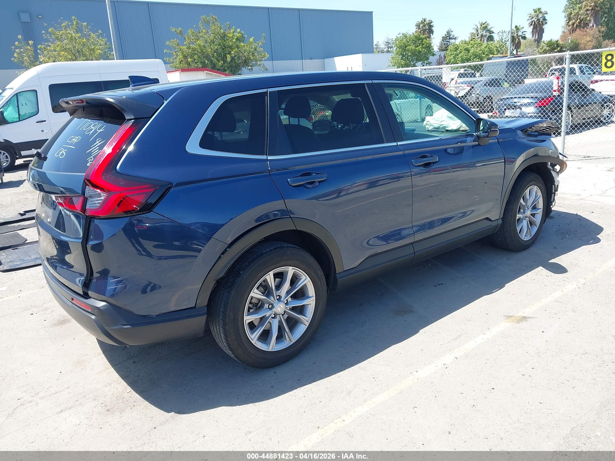 HONDA CR-V image 4