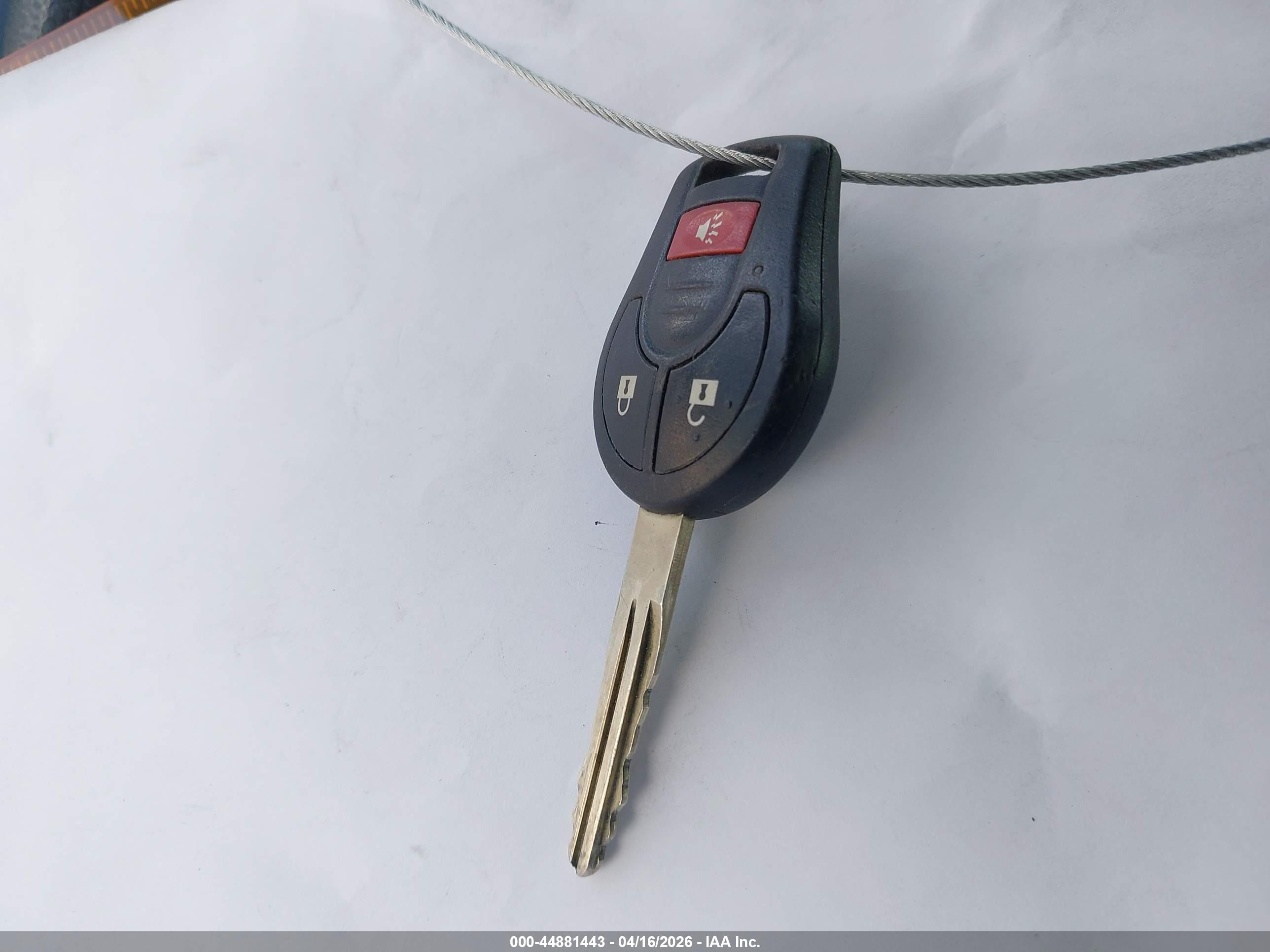 NISSAN VERSA image 11