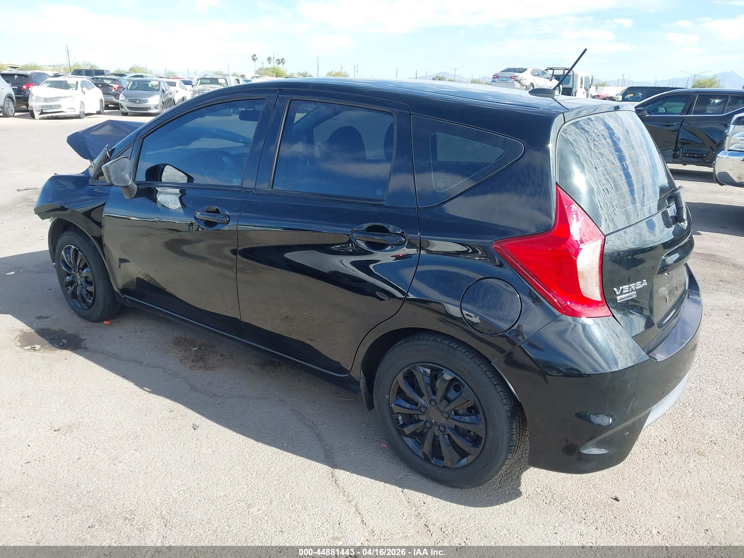 NISSAN VERSA image 3