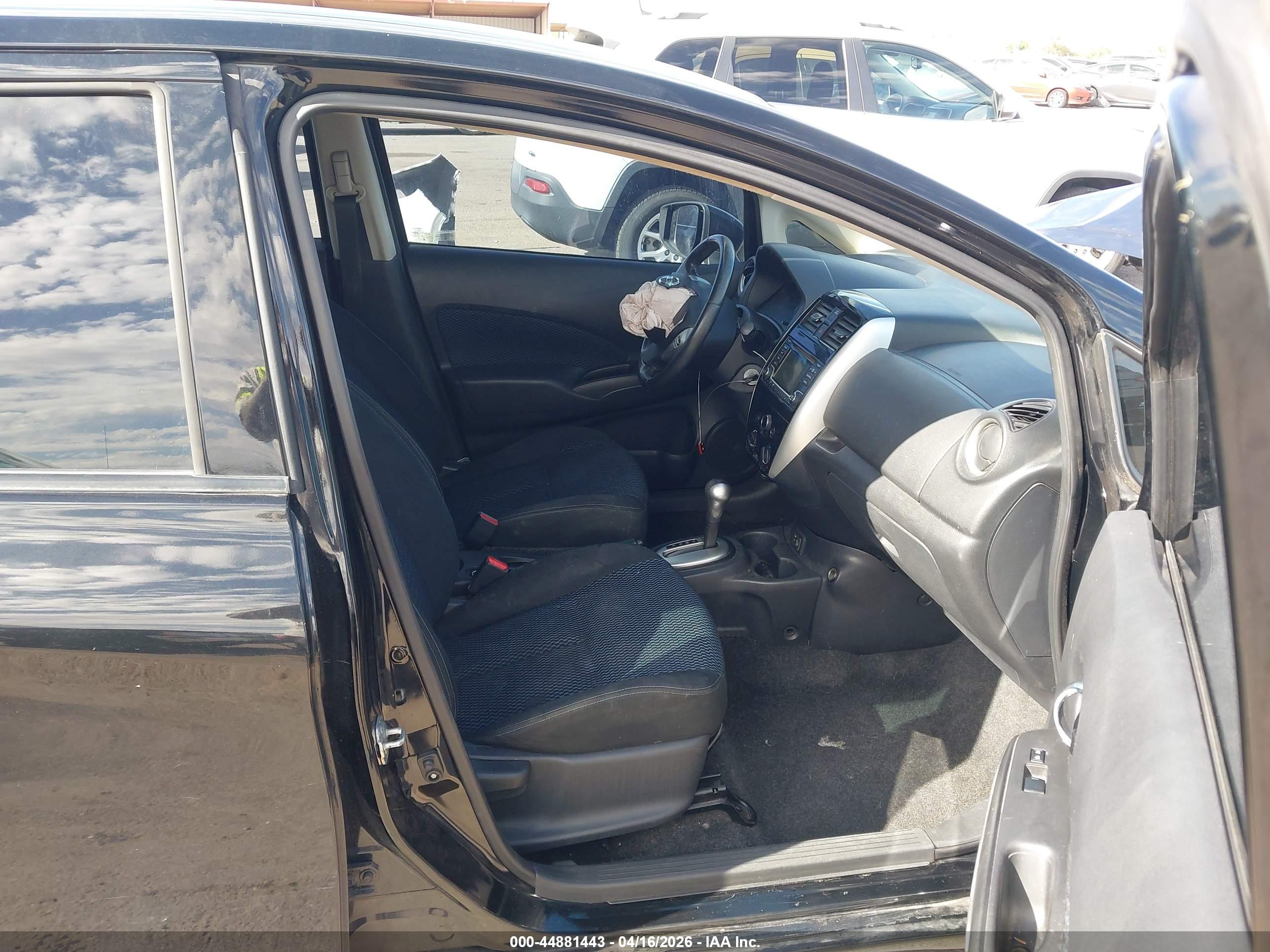 NISSAN VERSA image 5