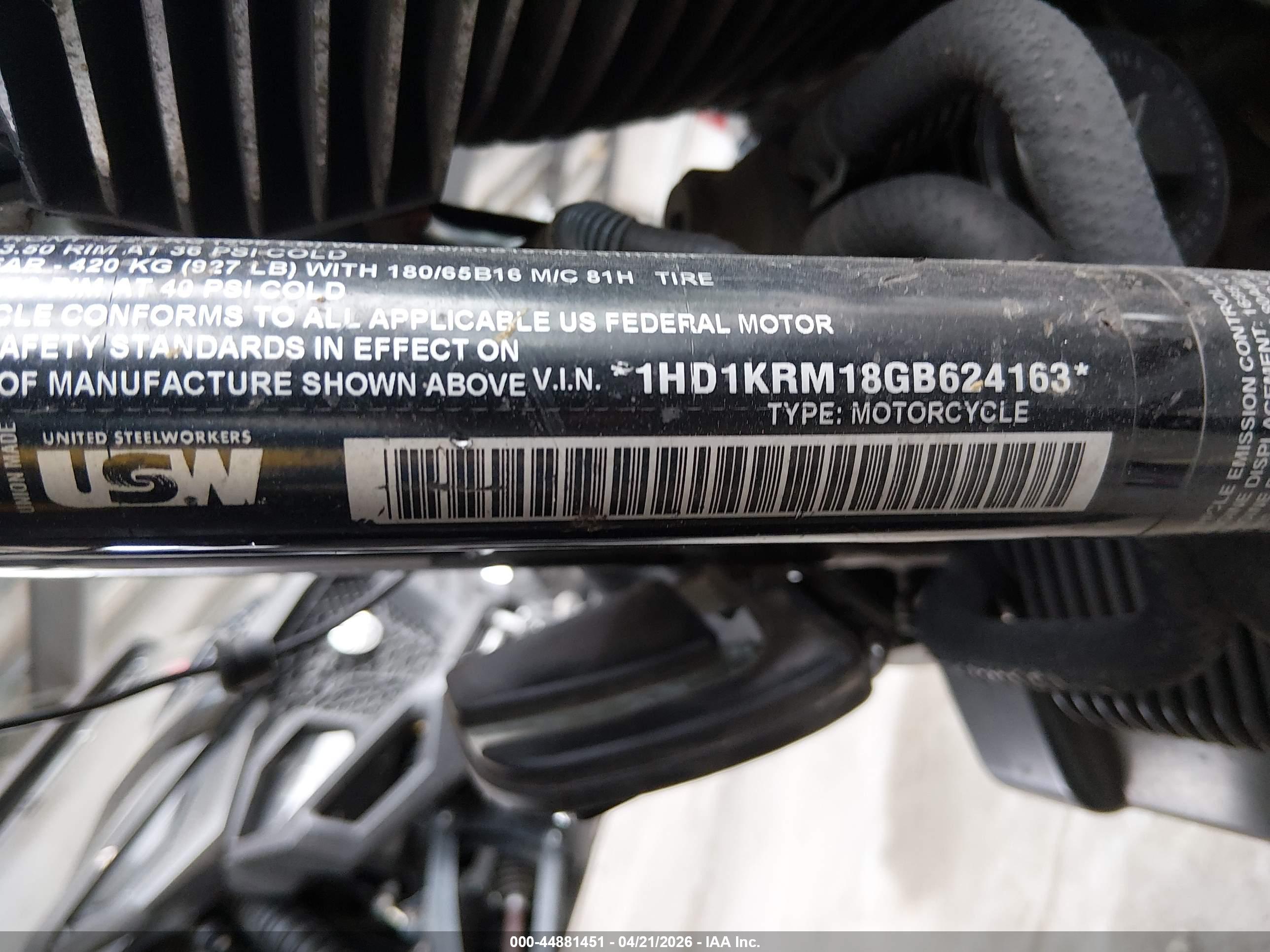 HARLEY-DAVIDSON FLHXS image 10