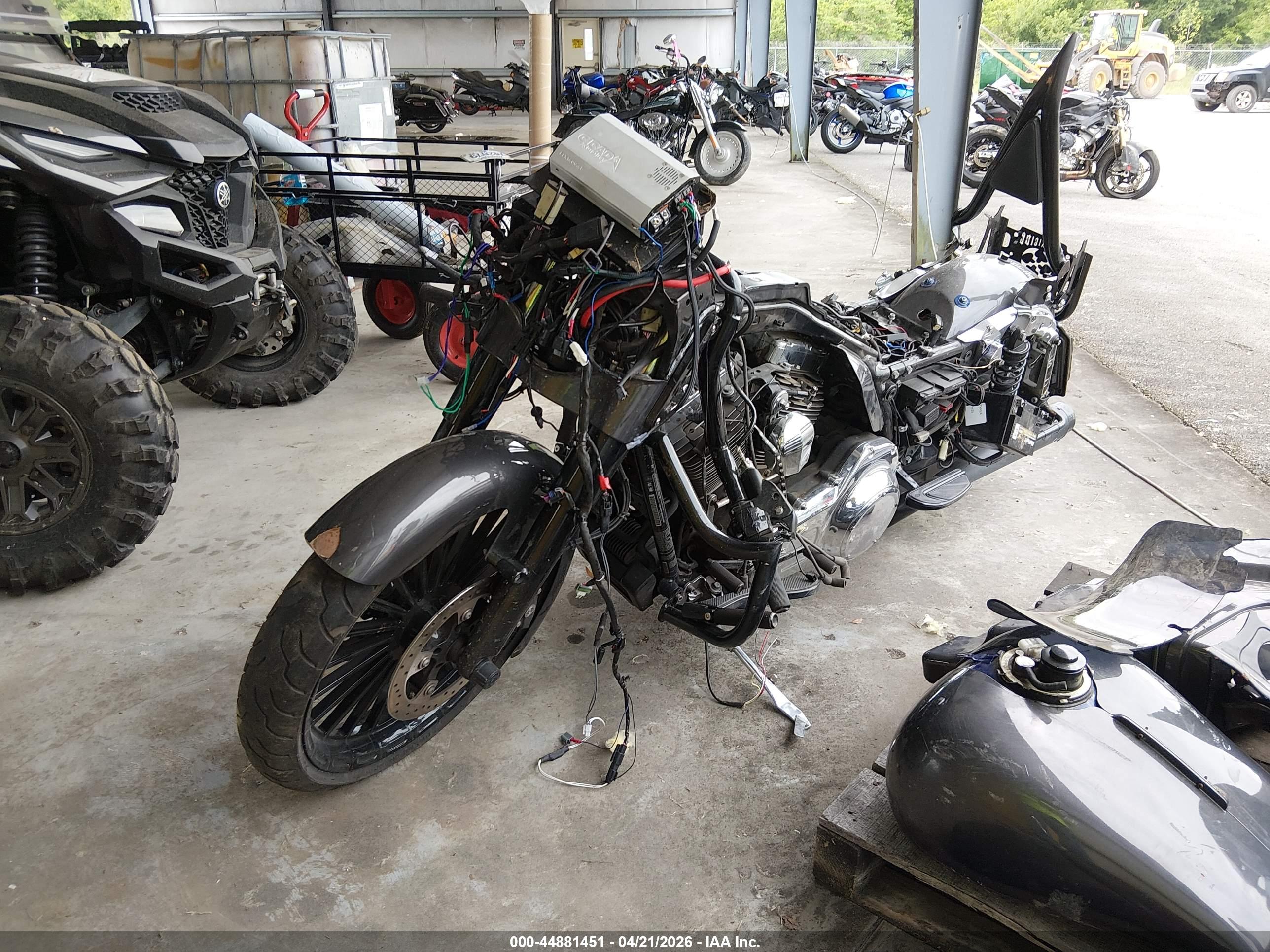 HARLEY-DAVIDSON FLHXS image 2