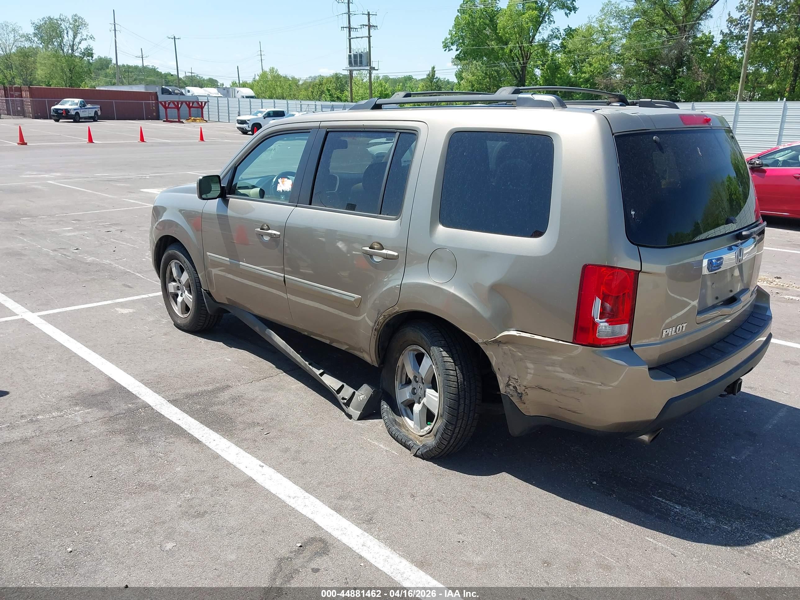 HONDA PILOT image 3