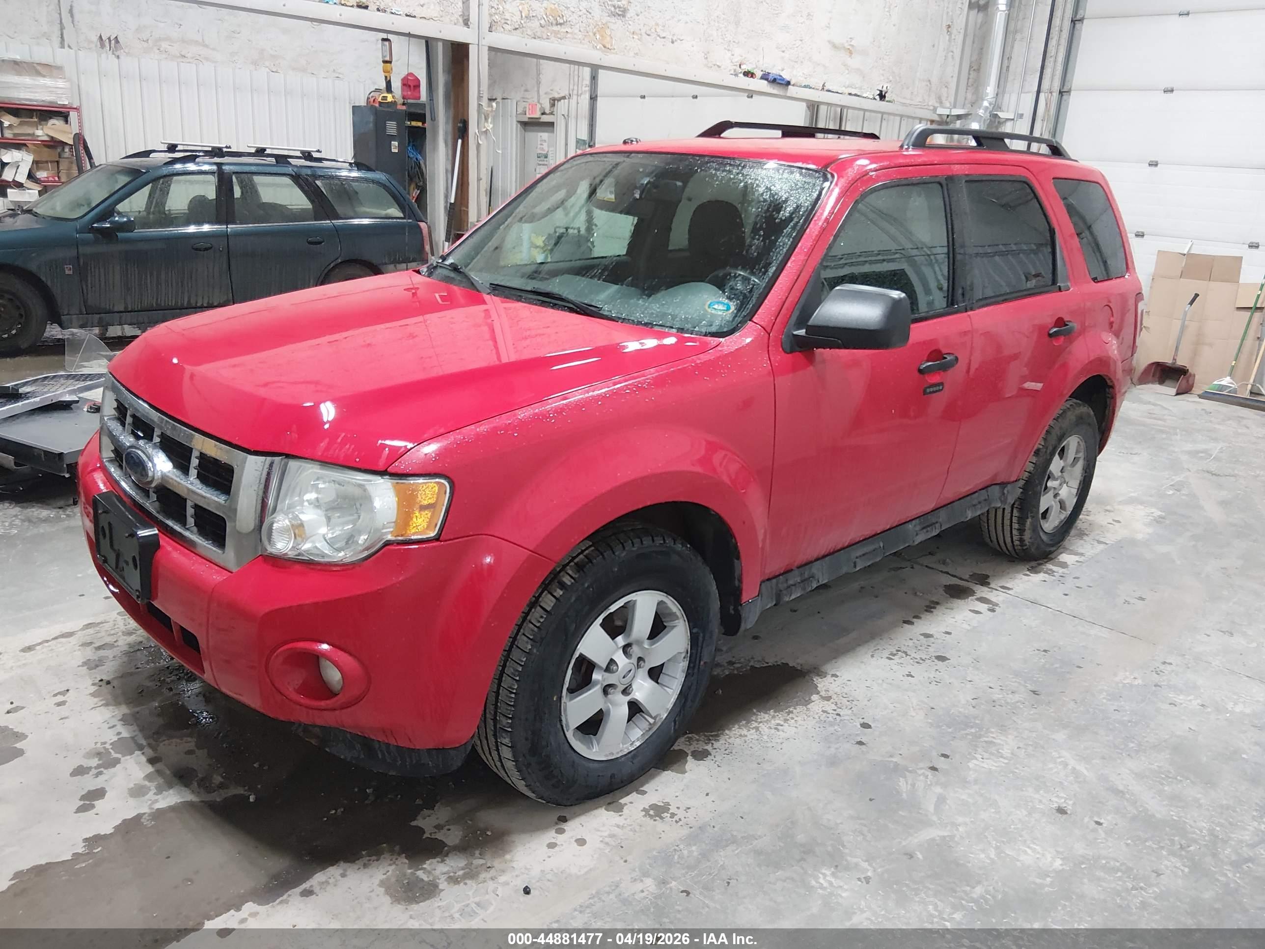 FORD ESCAPE image 2