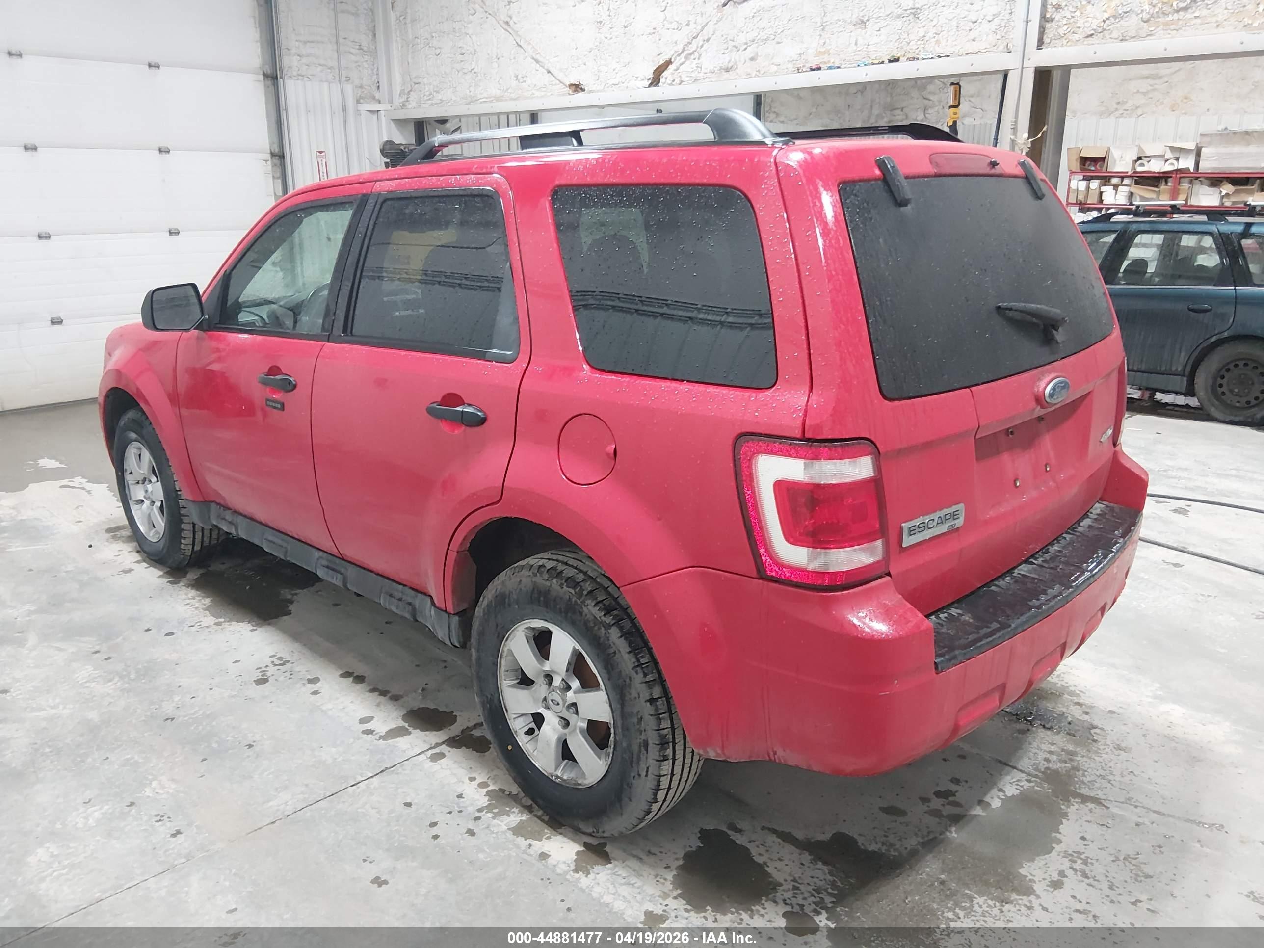 FORD ESCAPE image 3