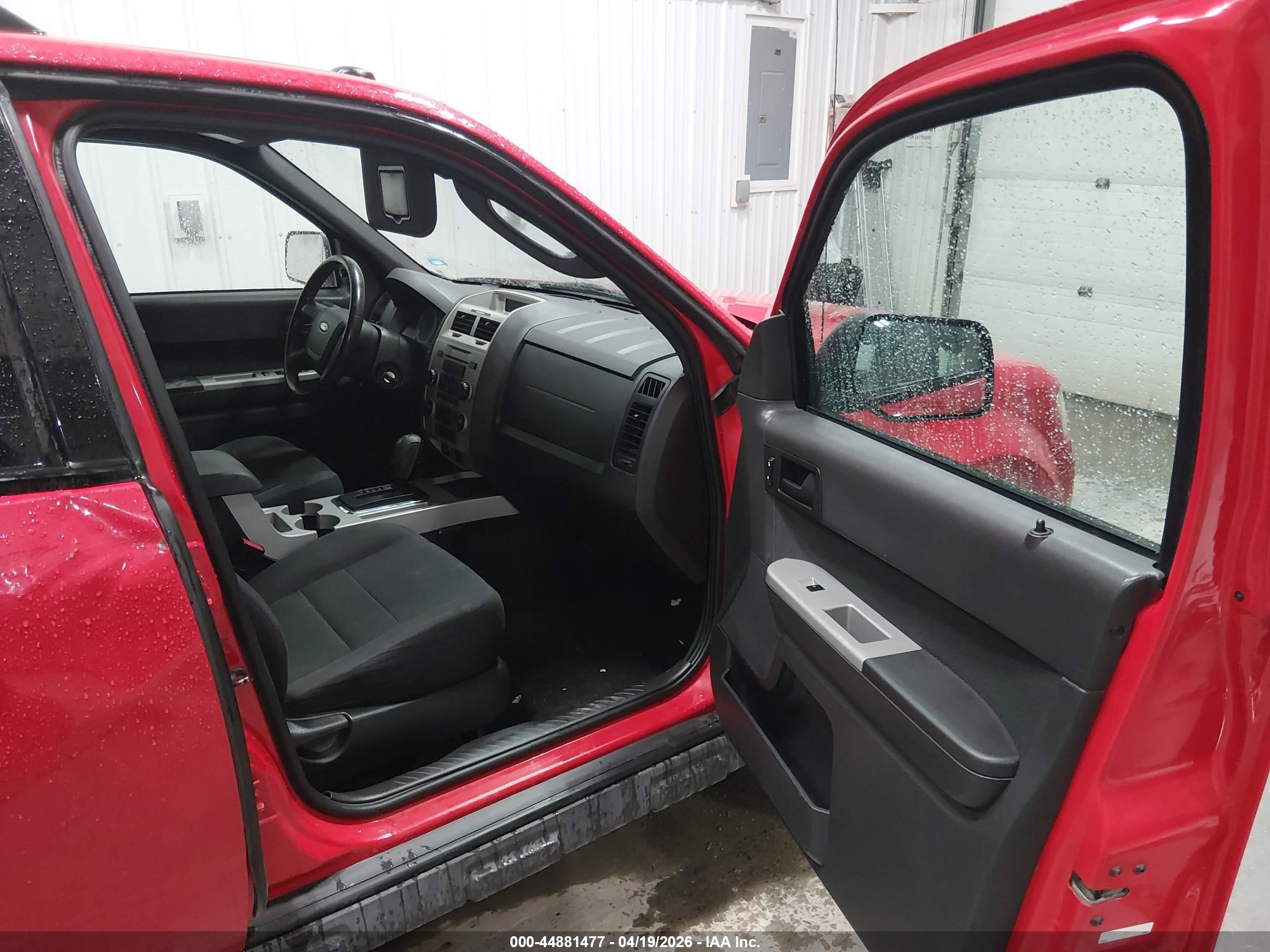 FORD ESCAPE image 5