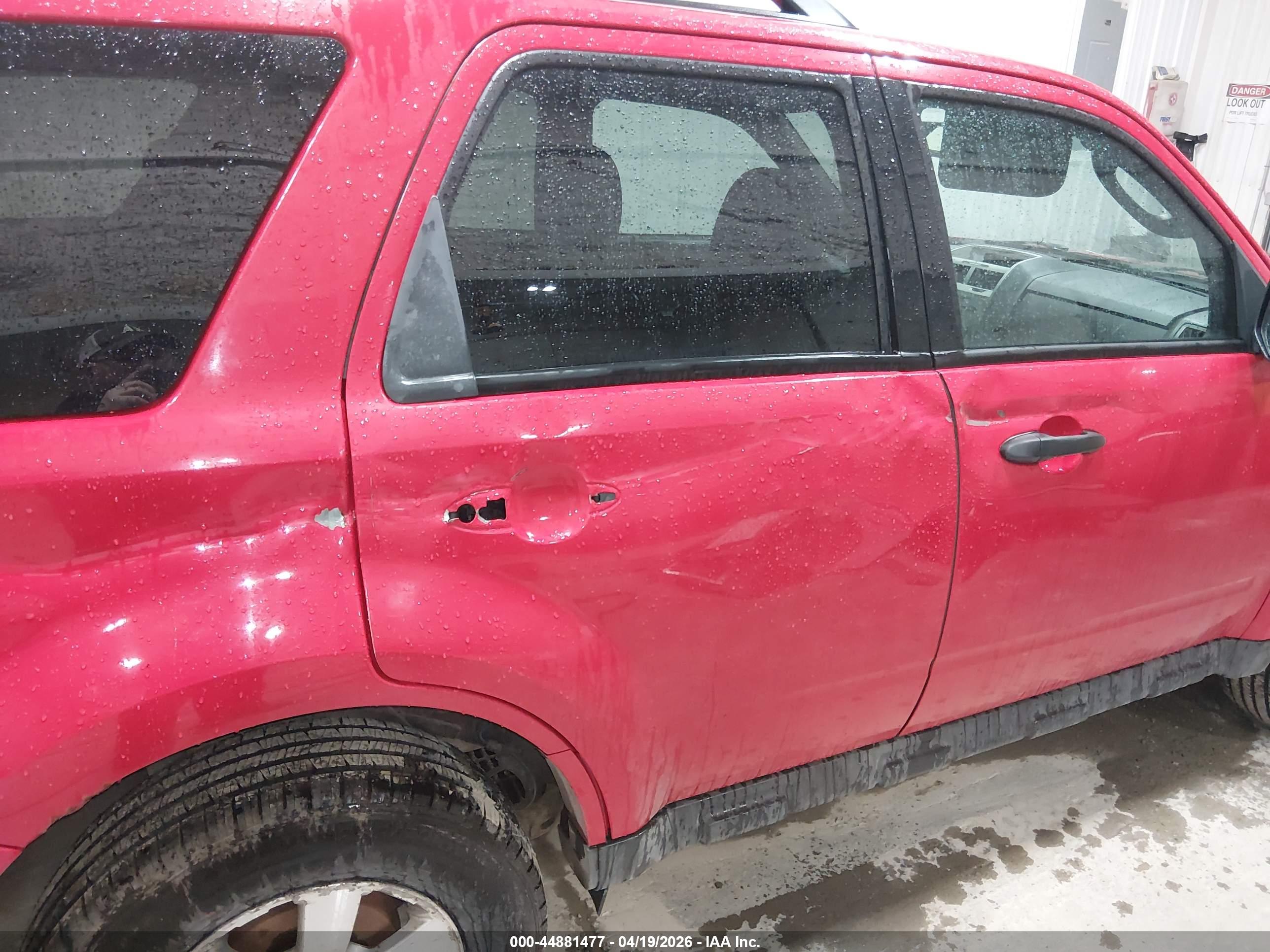 FORD ESCAPE image 6