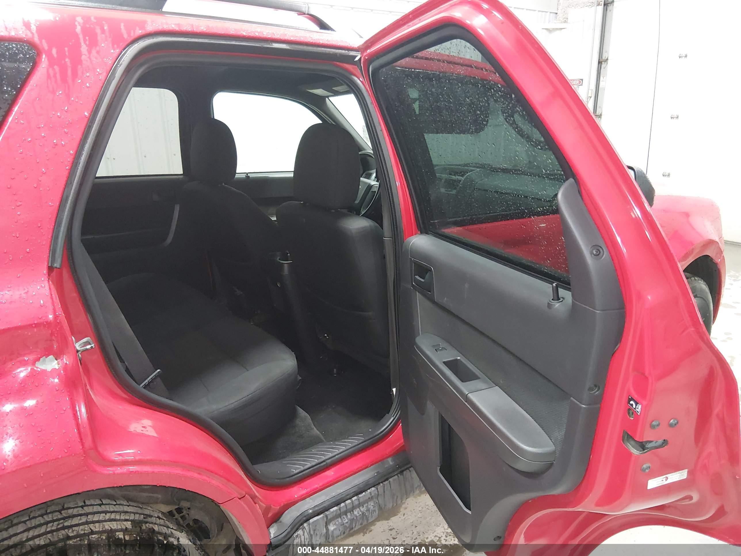 FORD ESCAPE image 8