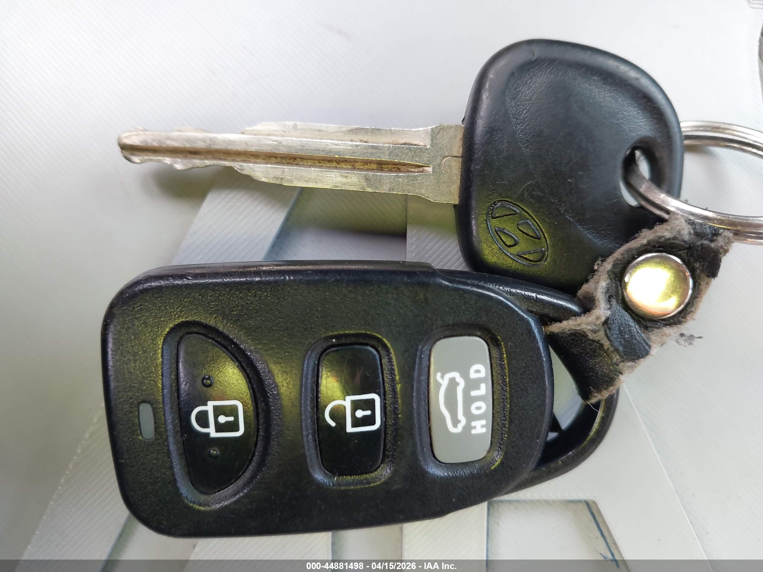 HYUNDAI ELANTRA image 11