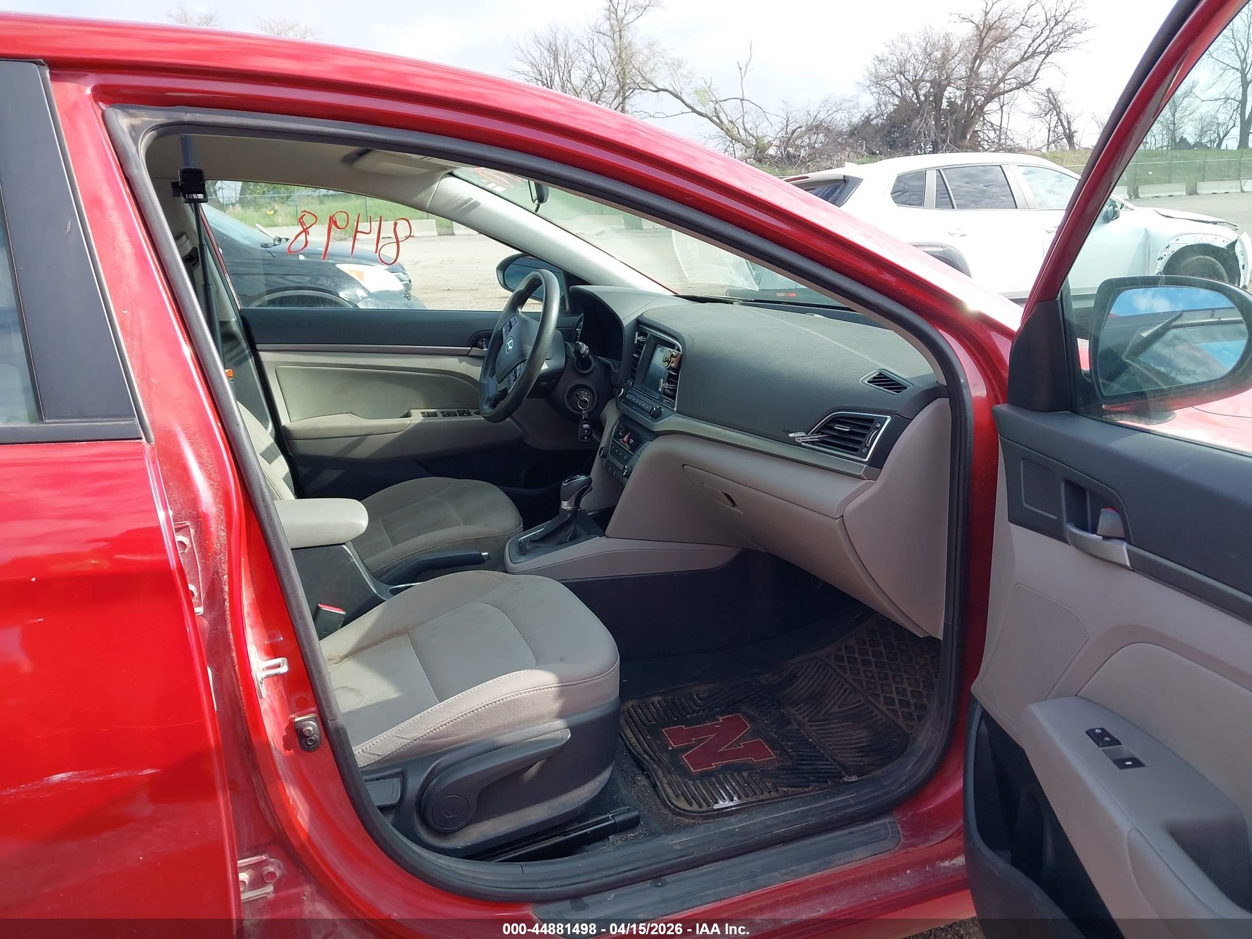 HYUNDAI ELANTRA image 5