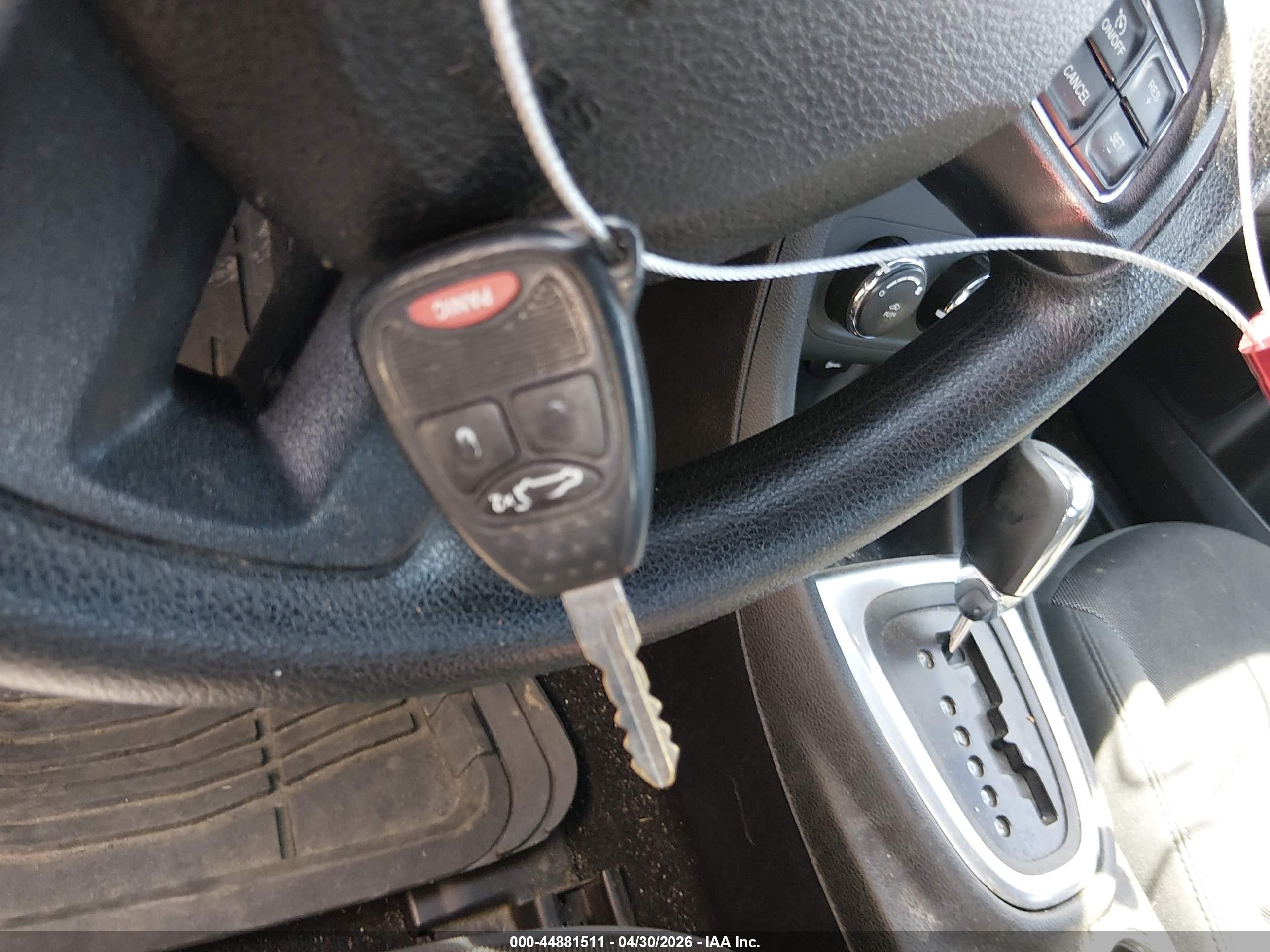 DODGE AVENGER image 11