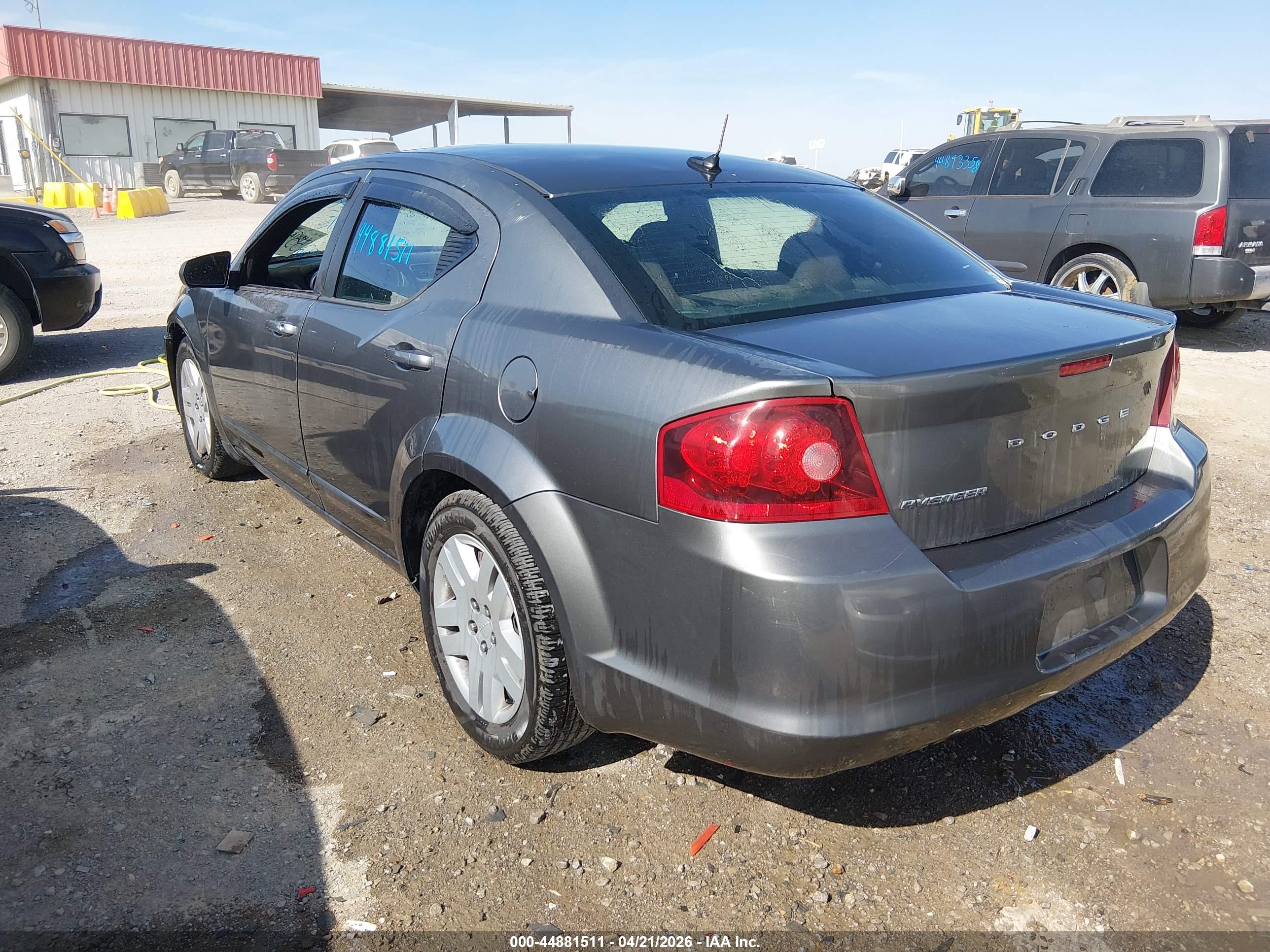 DODGE AVENGER image 3