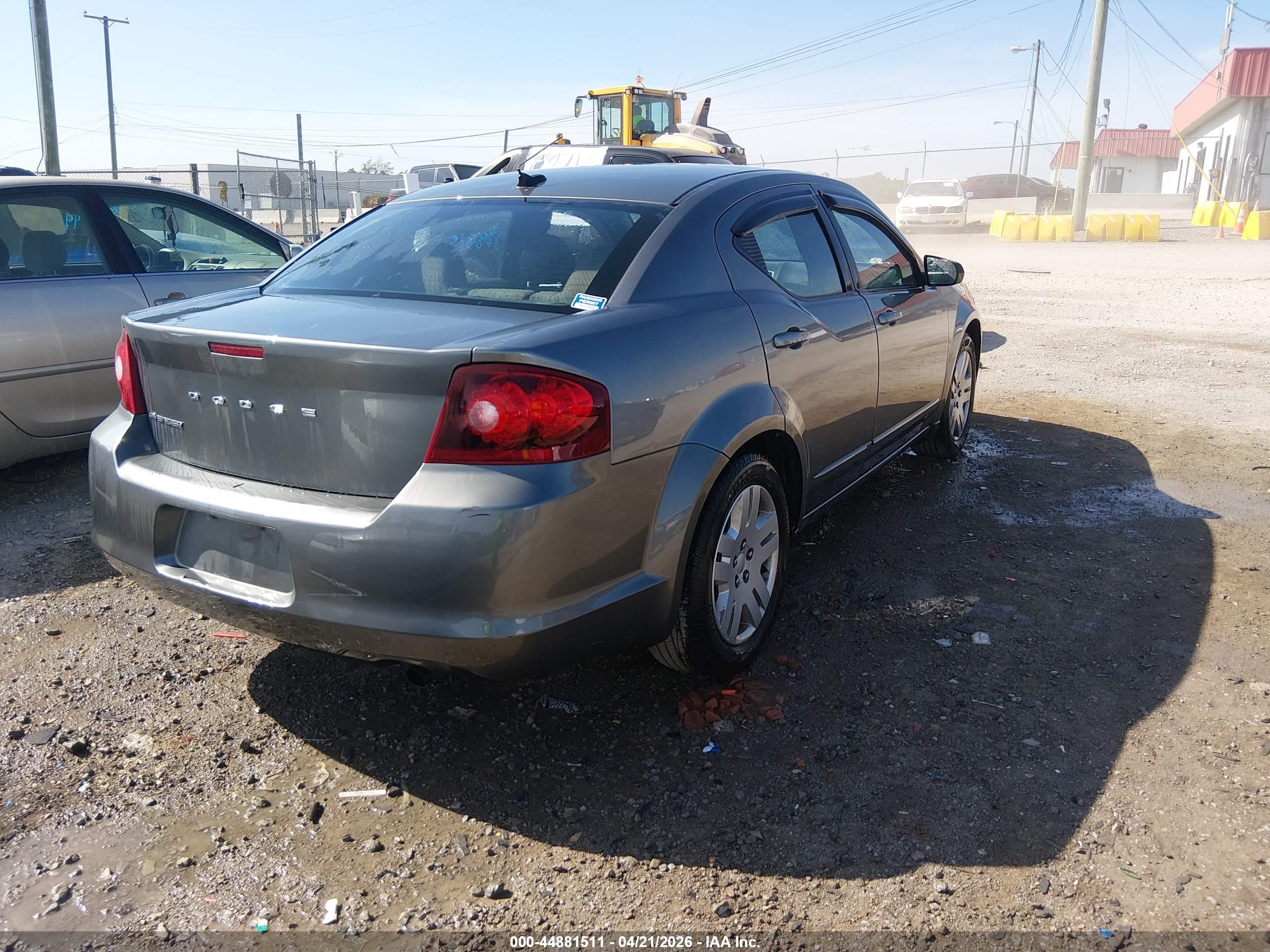 DODGE AVENGER image 4