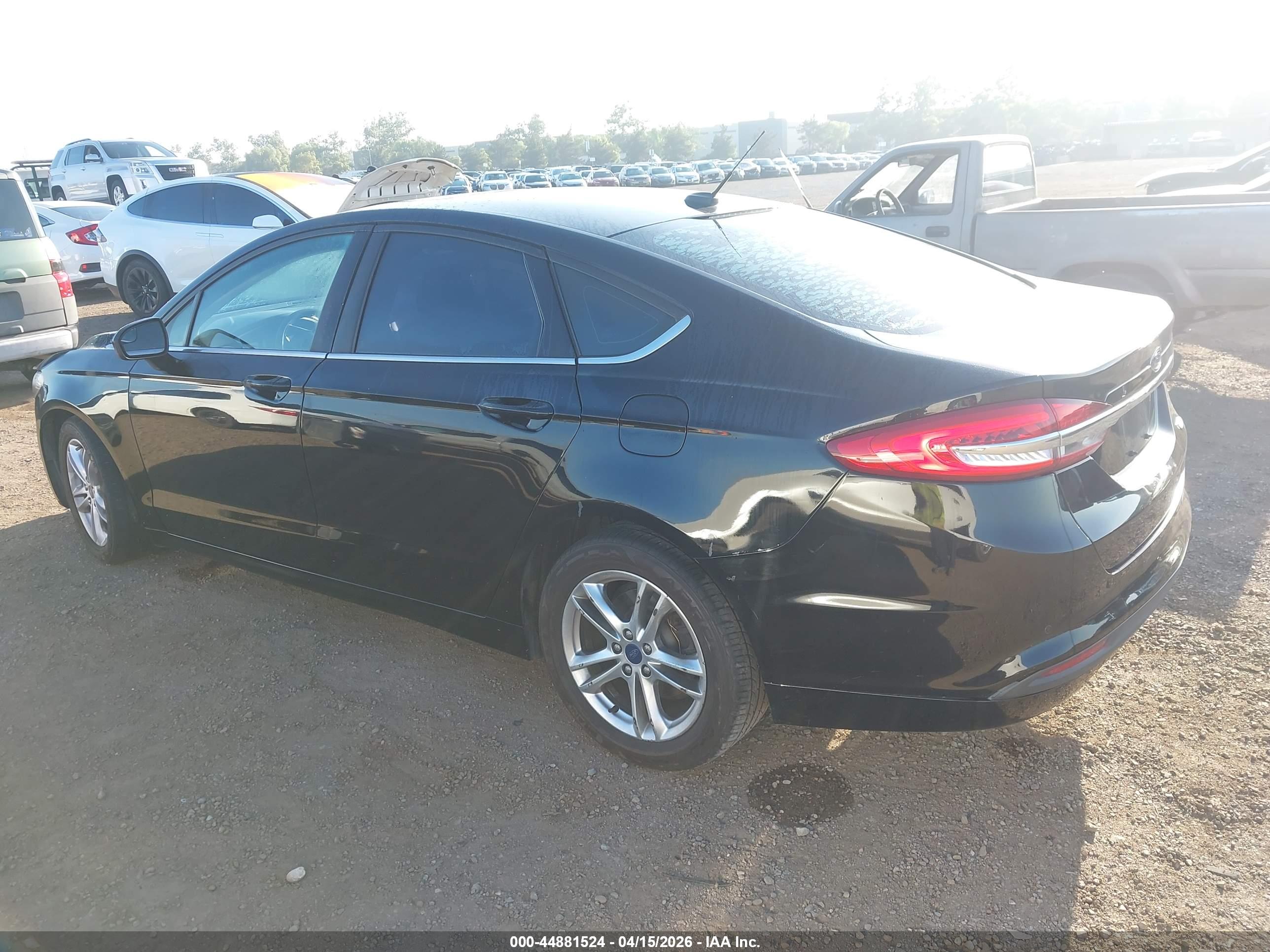 FORD FUSION image 3