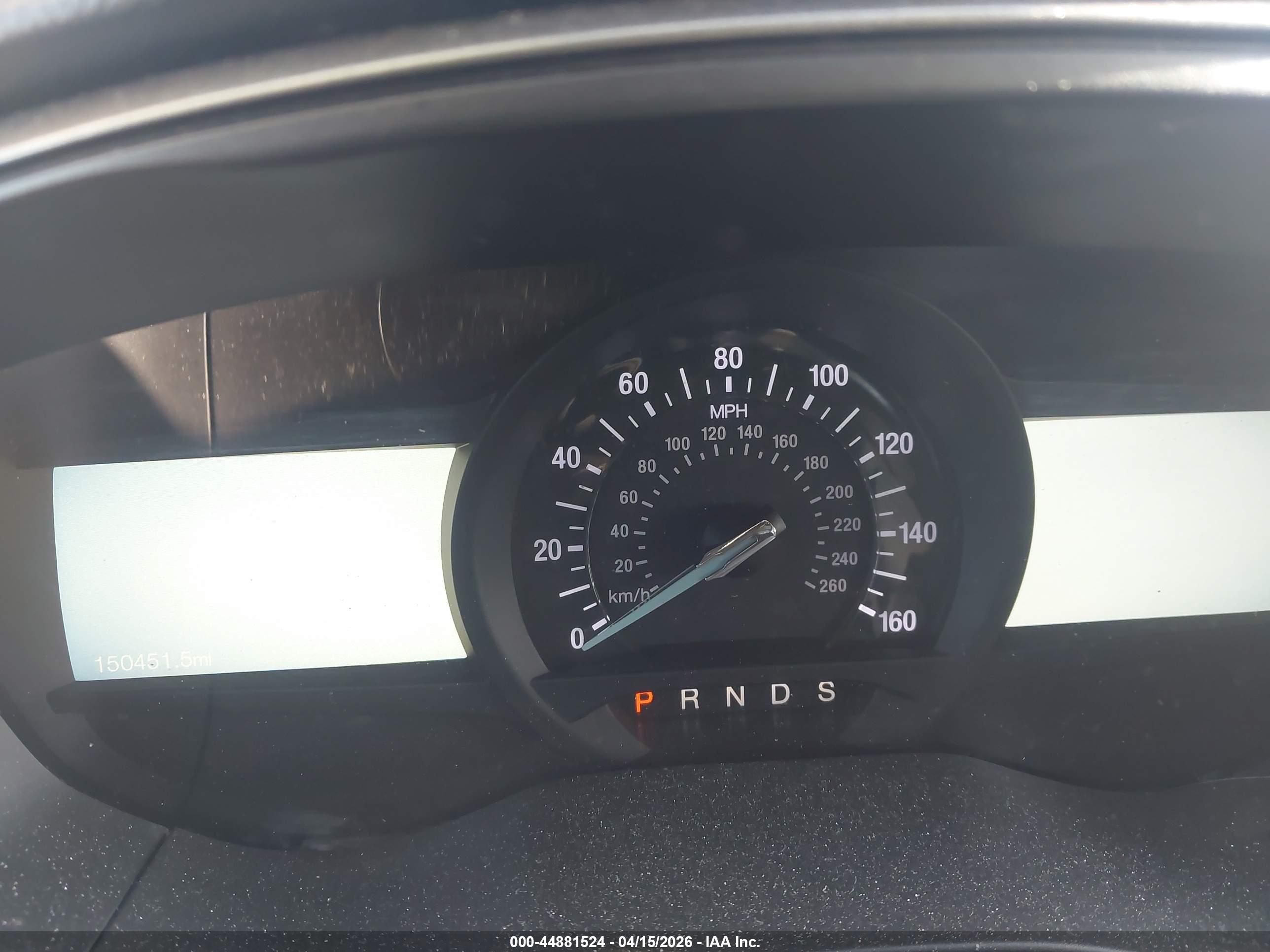 FORD FUSION image 7