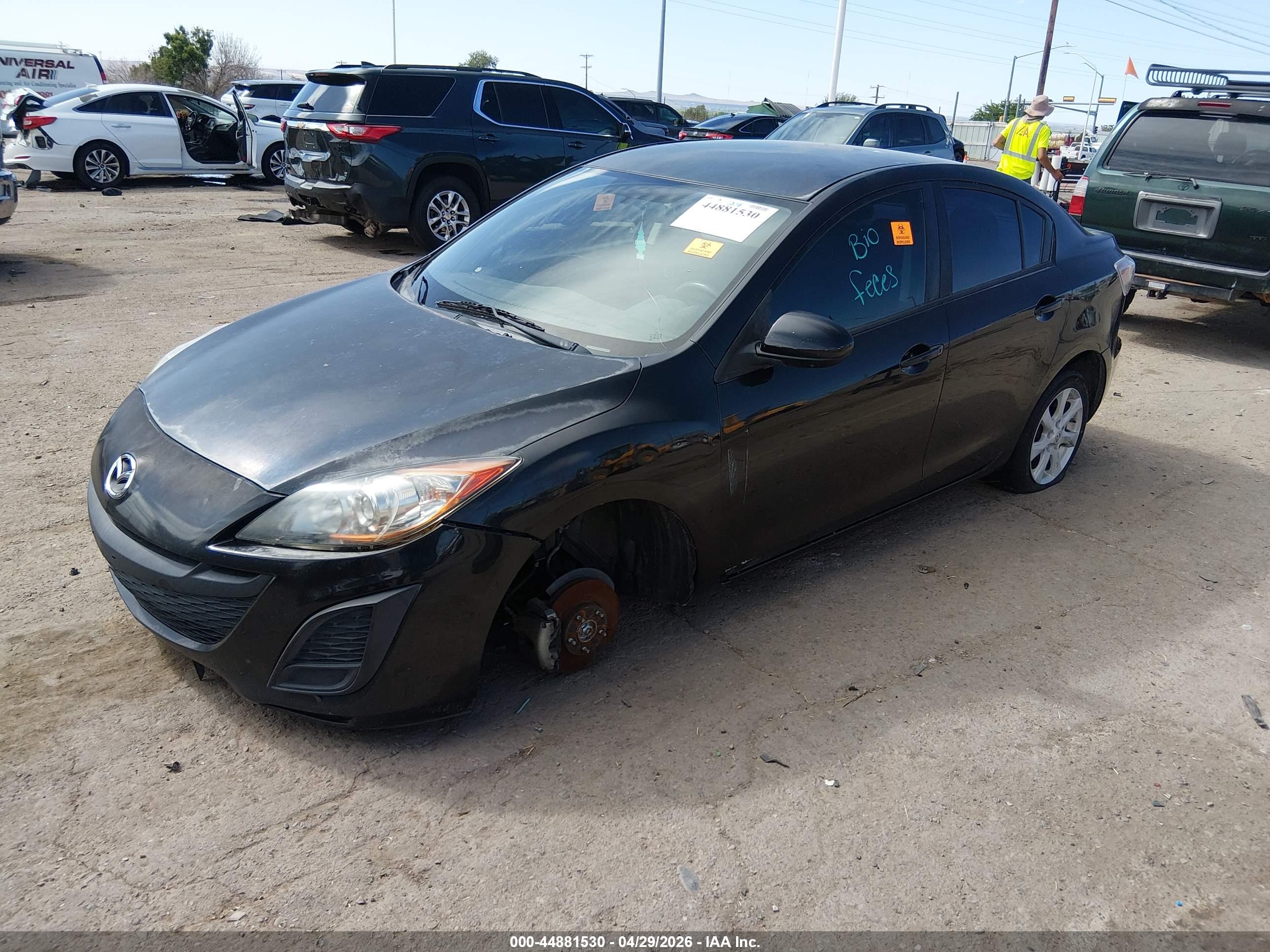 MAZDA MAZDA3 image 2