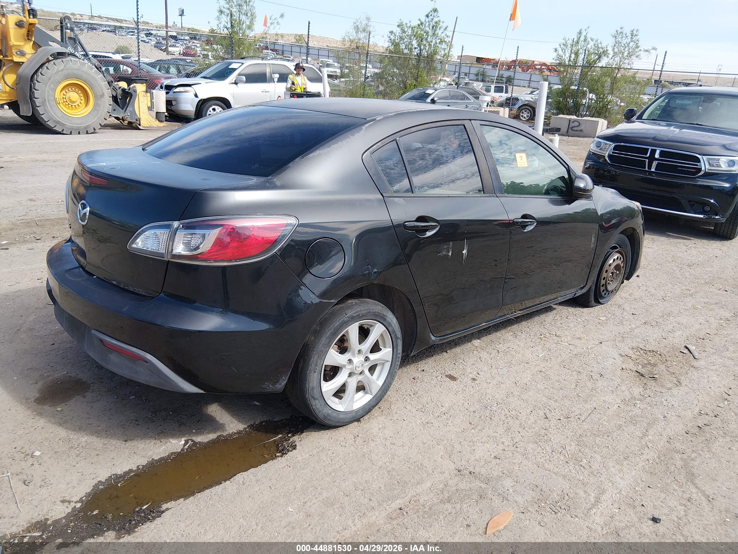 MAZDA MAZDA3 image 4