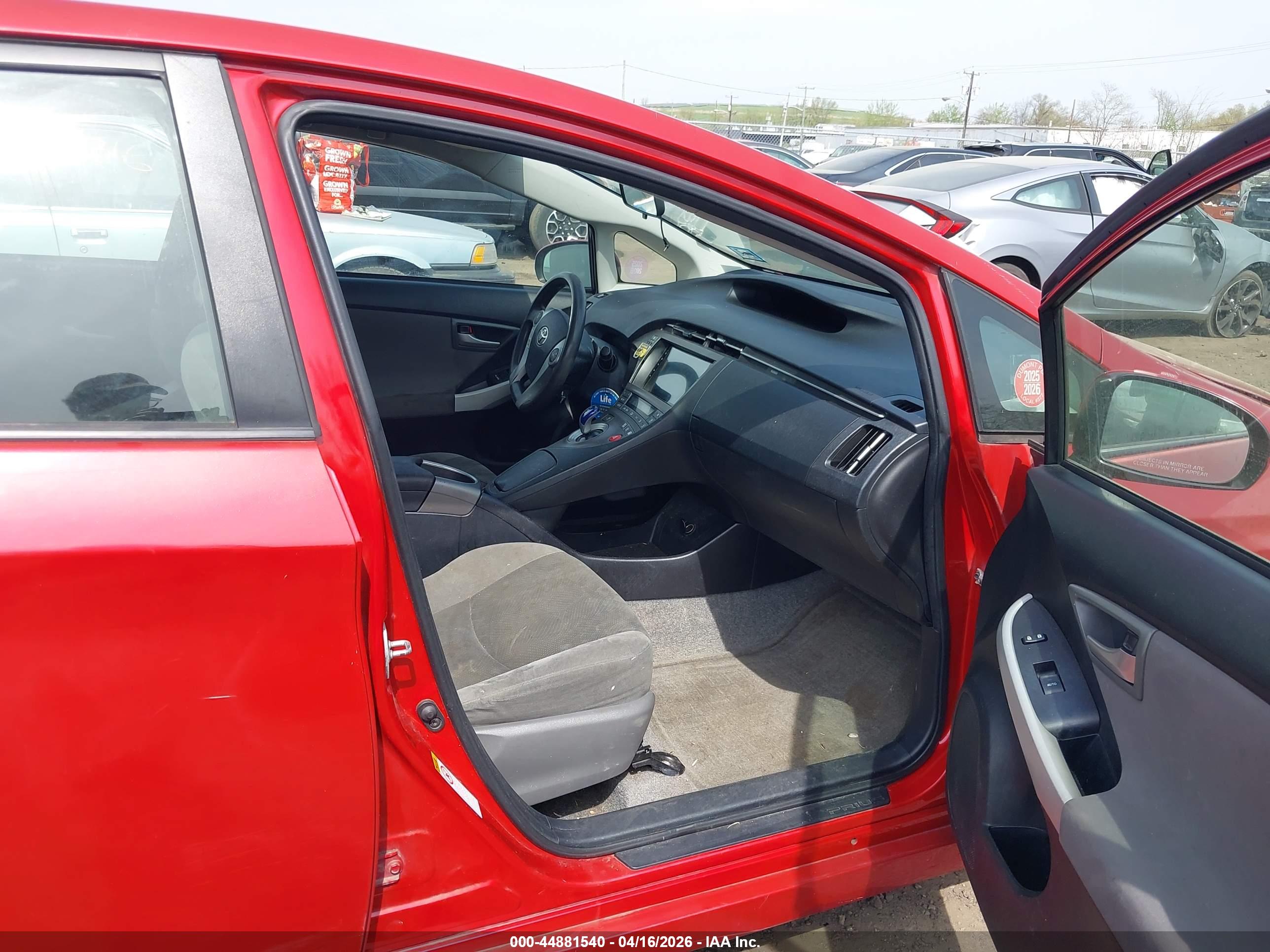 TOYOTA PRIUS image 5