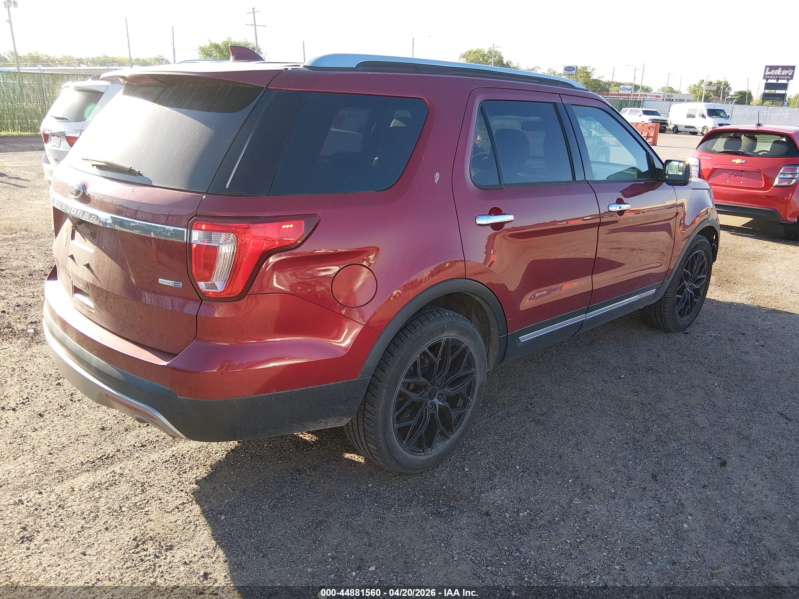 FORD EXPLORER image 4
