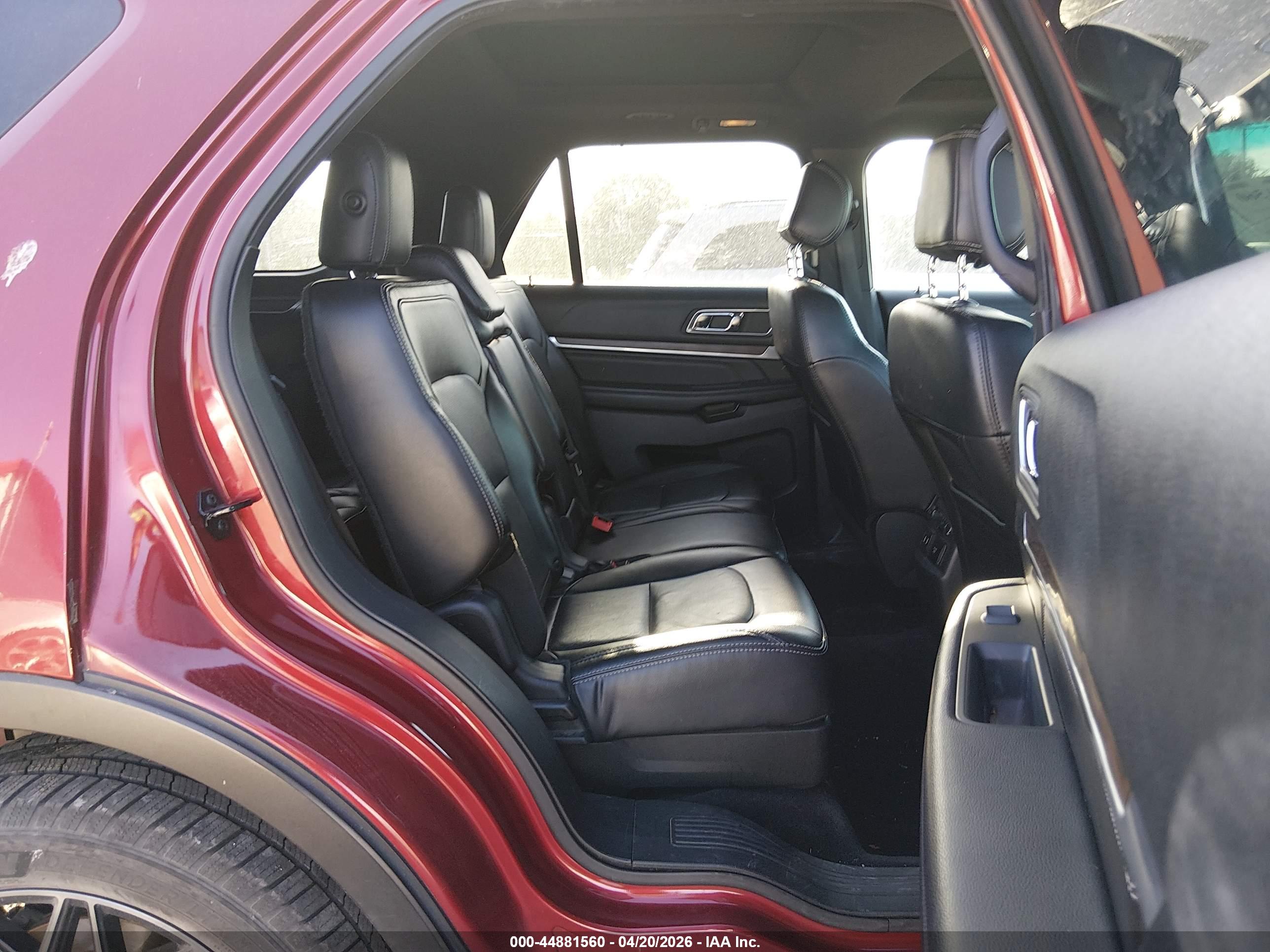 FORD EXPLORER image 8