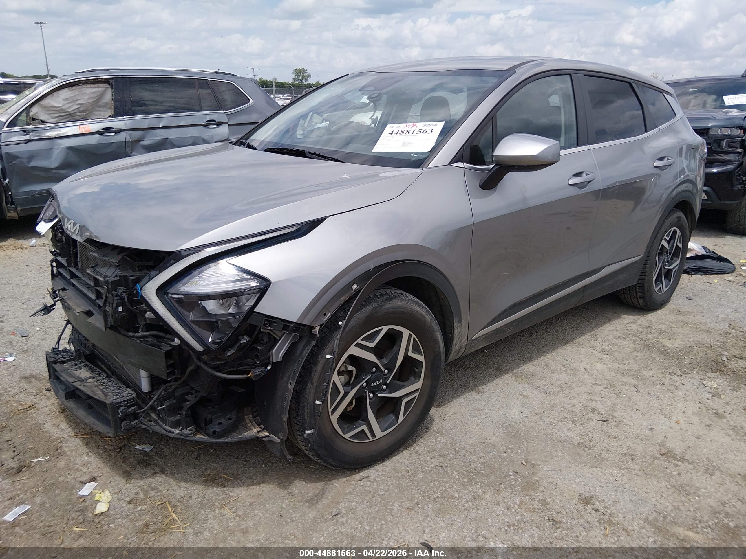 KIA SPORTAGE image 2