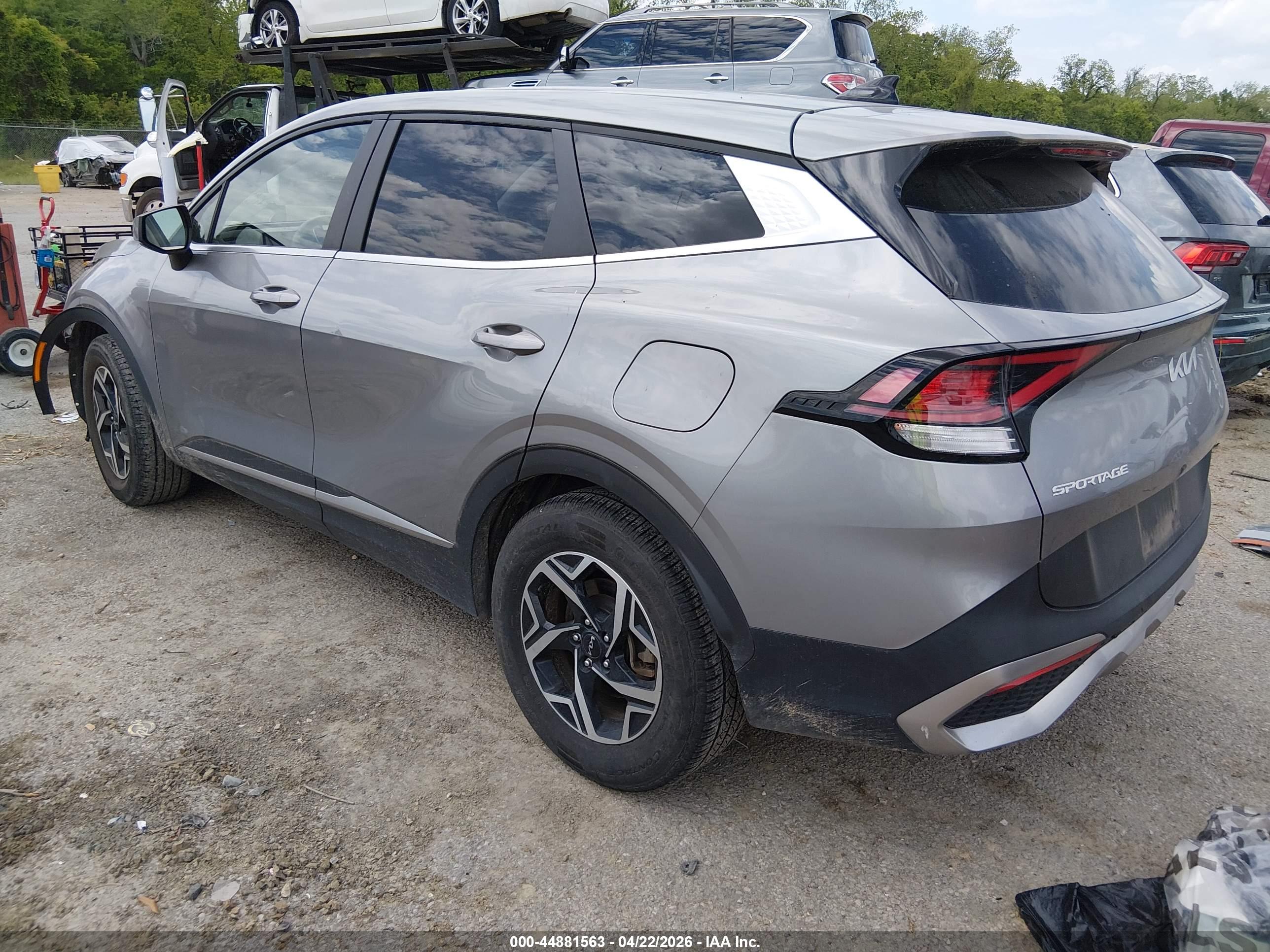 KIA SPORTAGE image 3