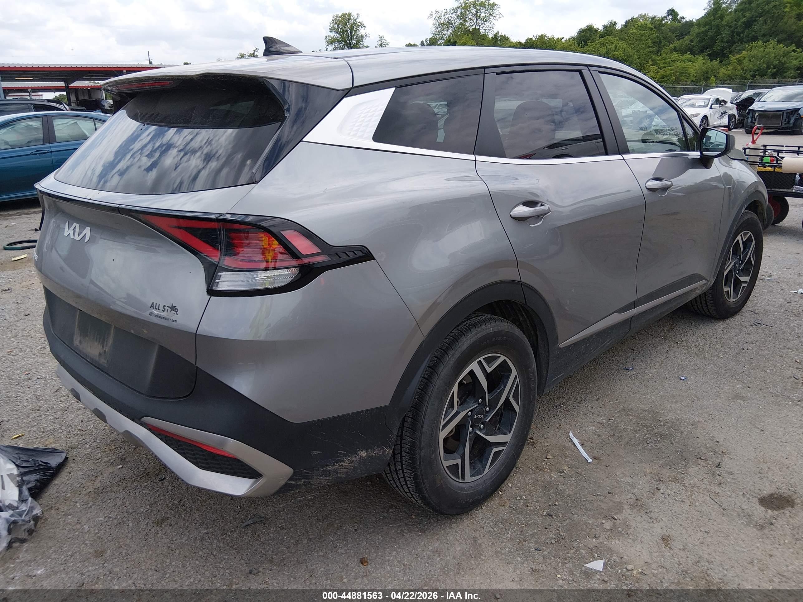 KIA SPORTAGE image 4