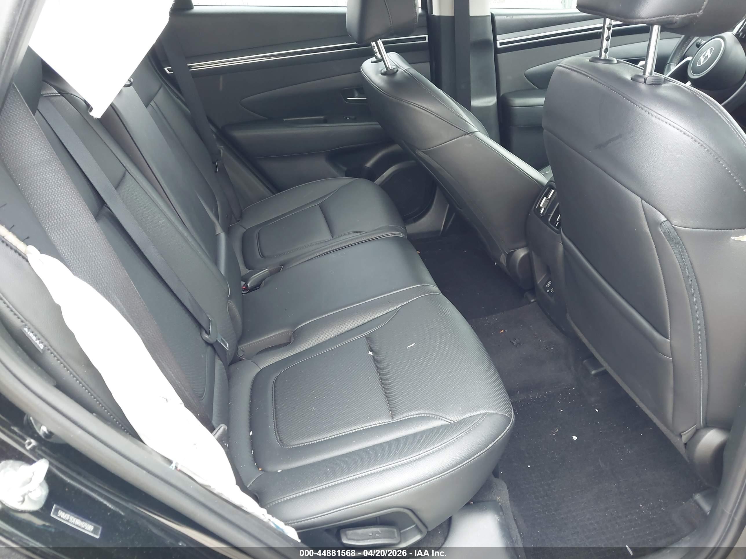 HYUNDAI TUCSON image 8