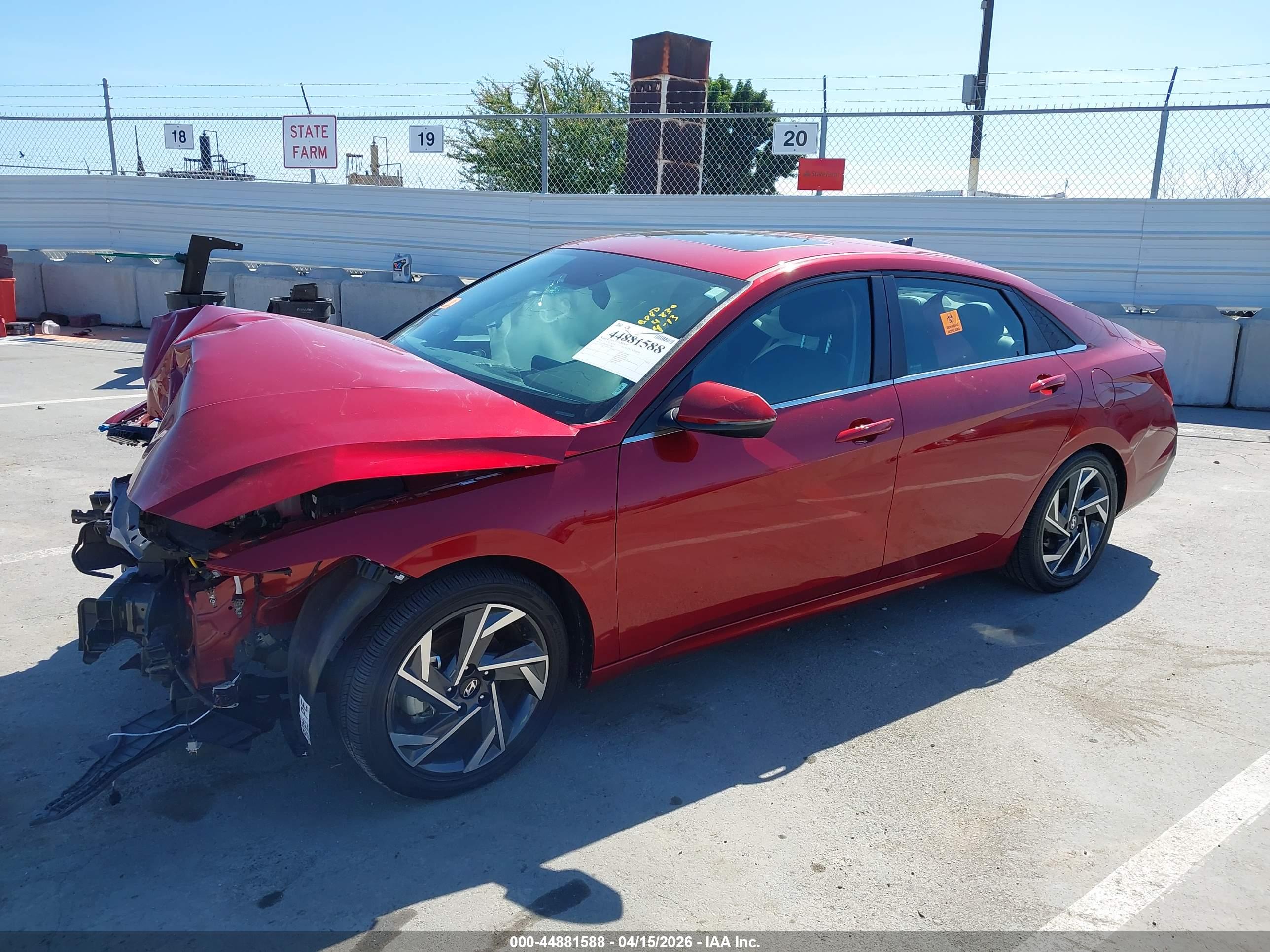 HYUNDAI ELANTRA image 2