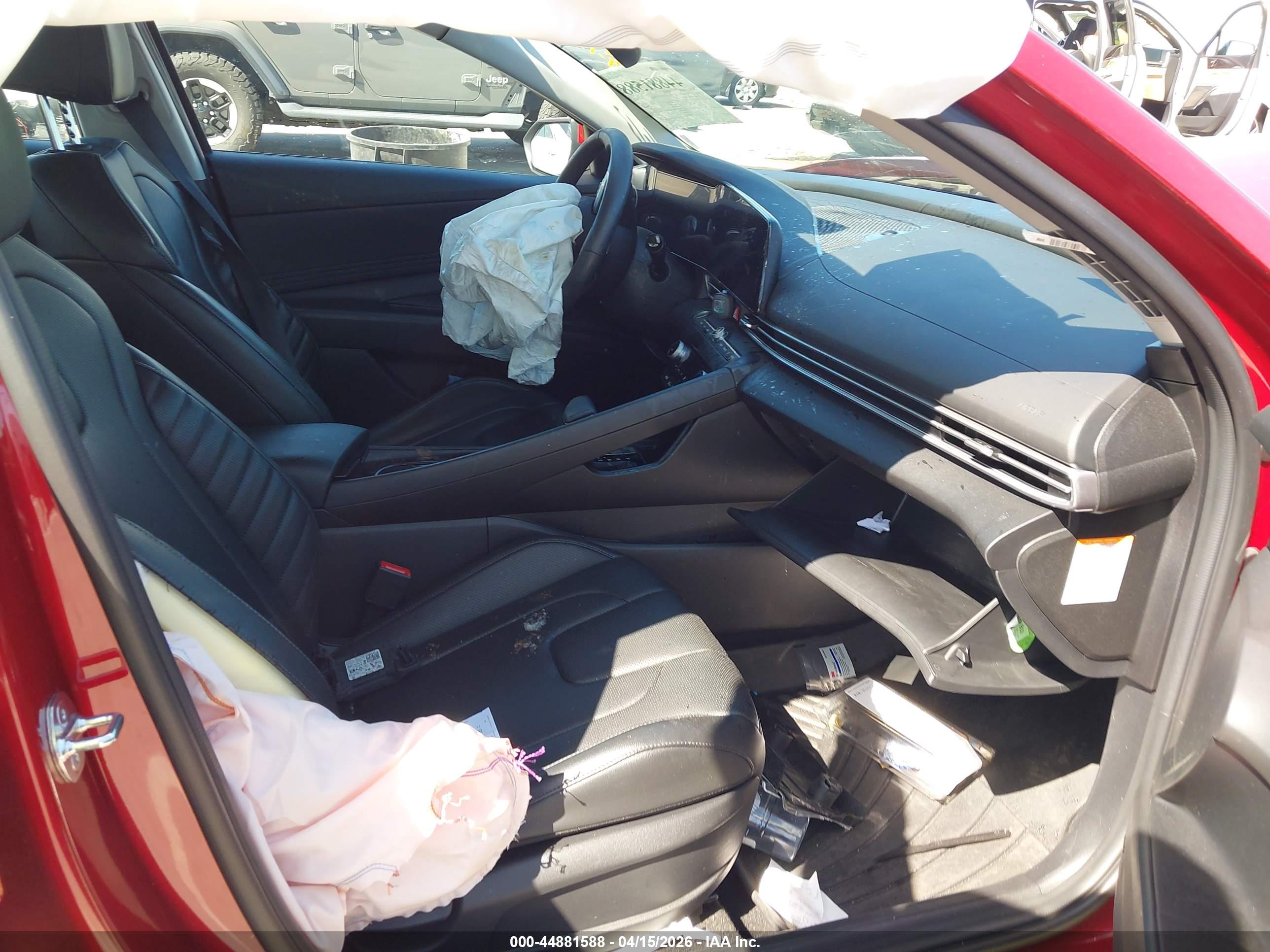 HYUNDAI ELANTRA image 5