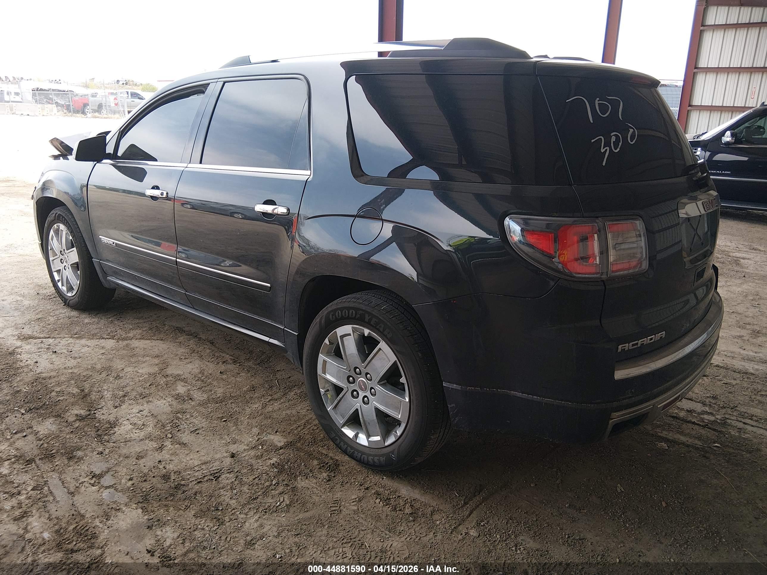 GMC ACADIA image 3