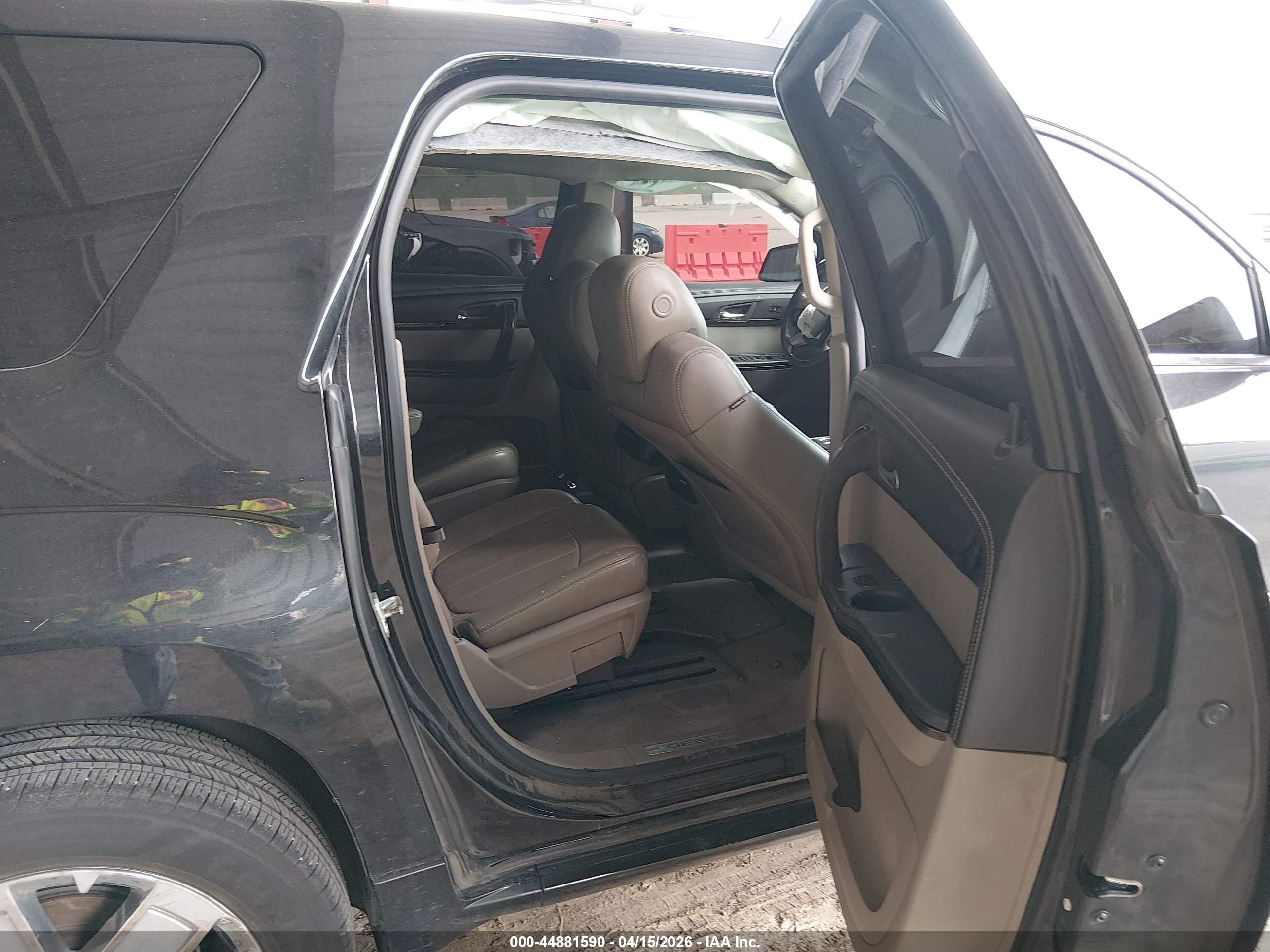 GMC ACADIA image 8