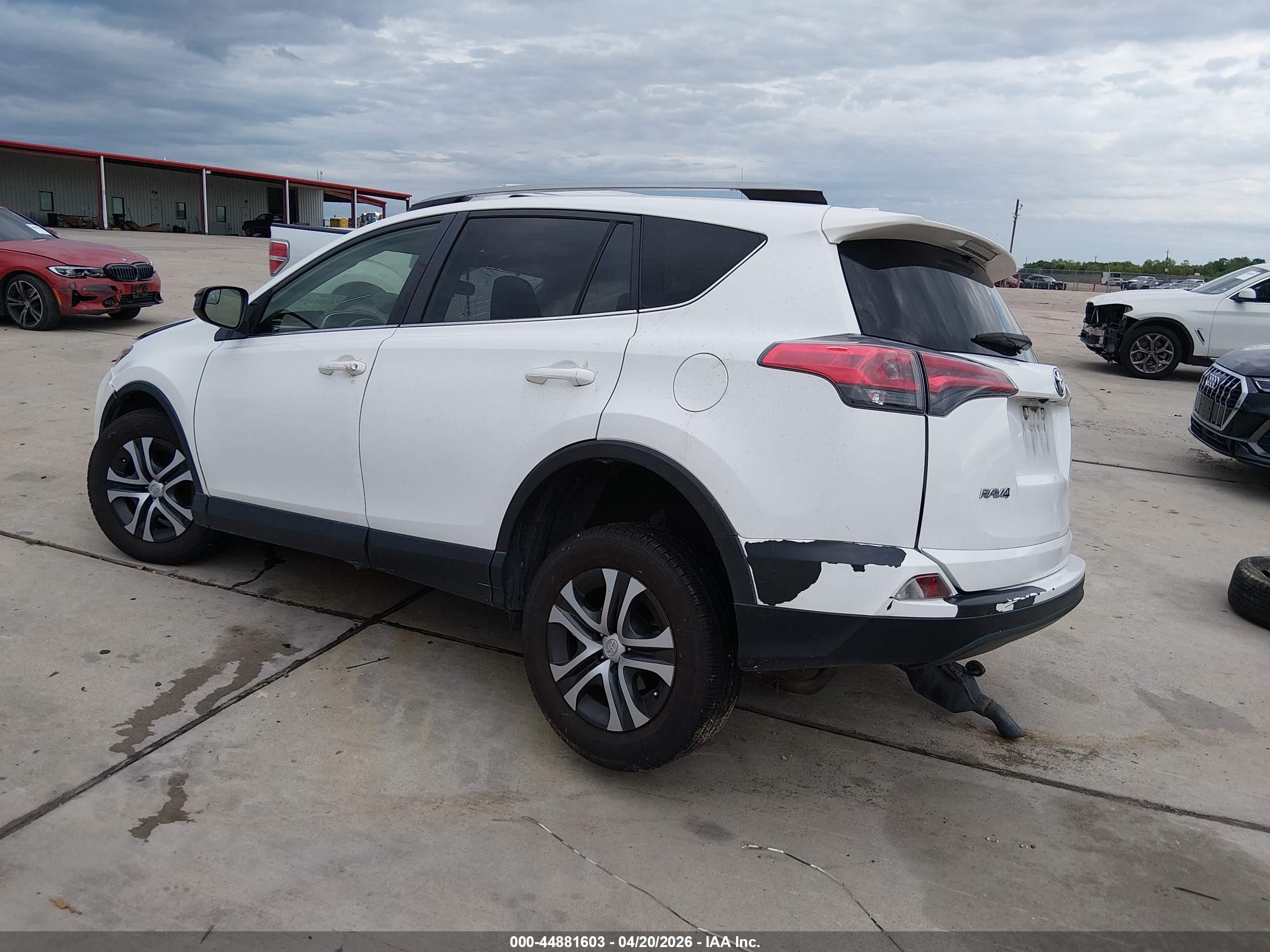 TOYOTA RAV4 image 3
