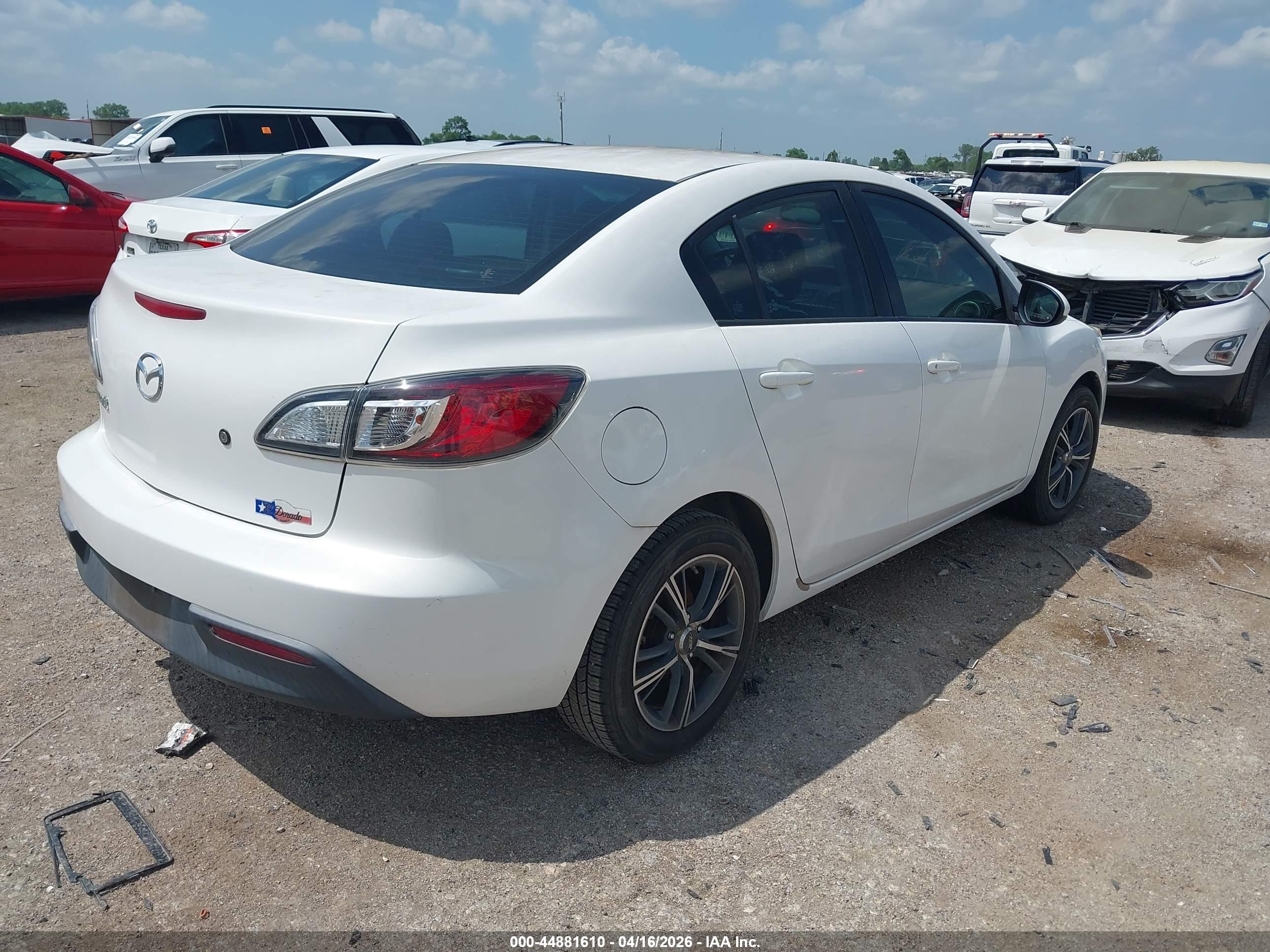 MAZDA MAZDA3 image 4