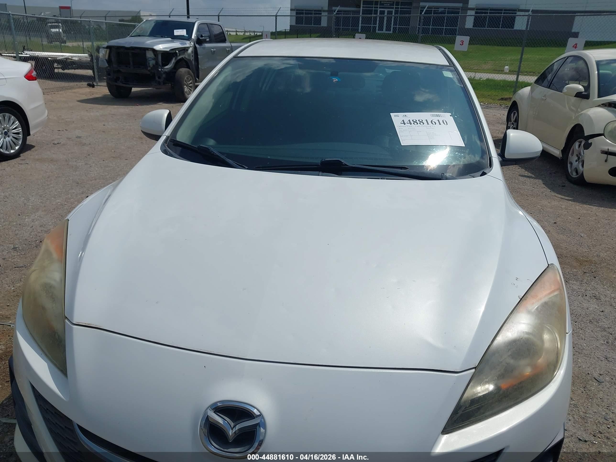 MAZDA MAZDA3 image 6