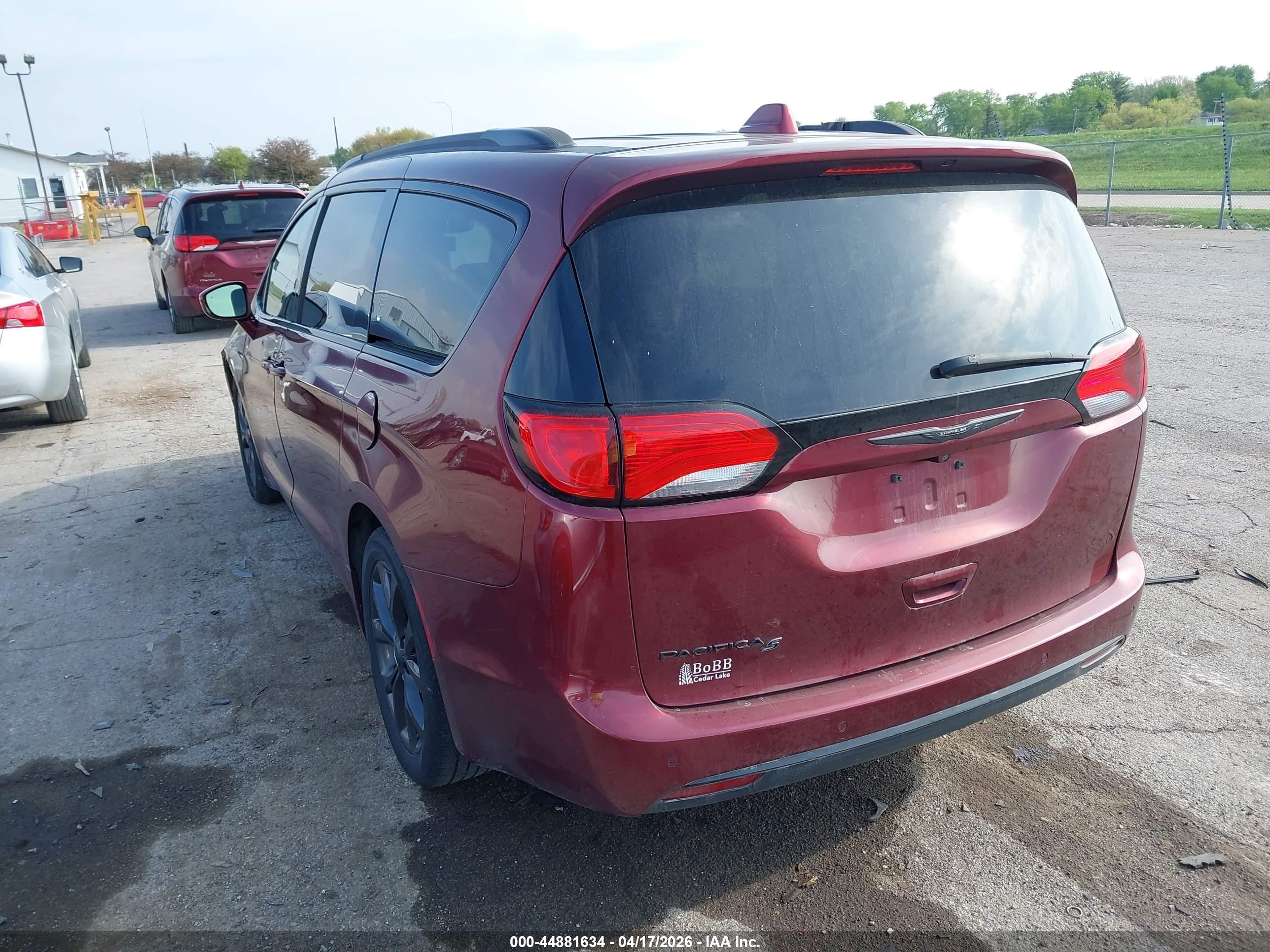 CHRYSLER PACIFICA image 3