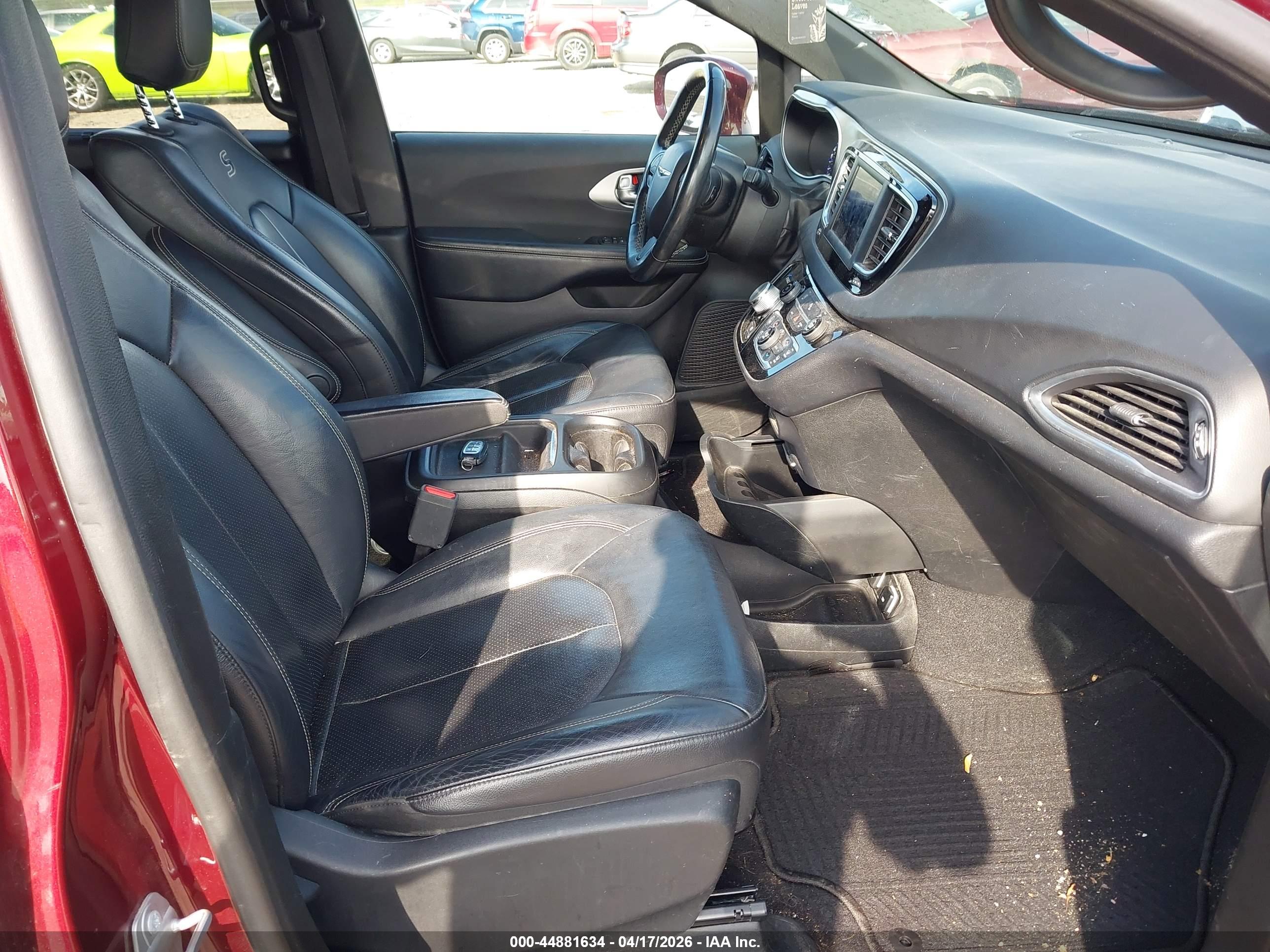 CHRYSLER PACIFICA image 5