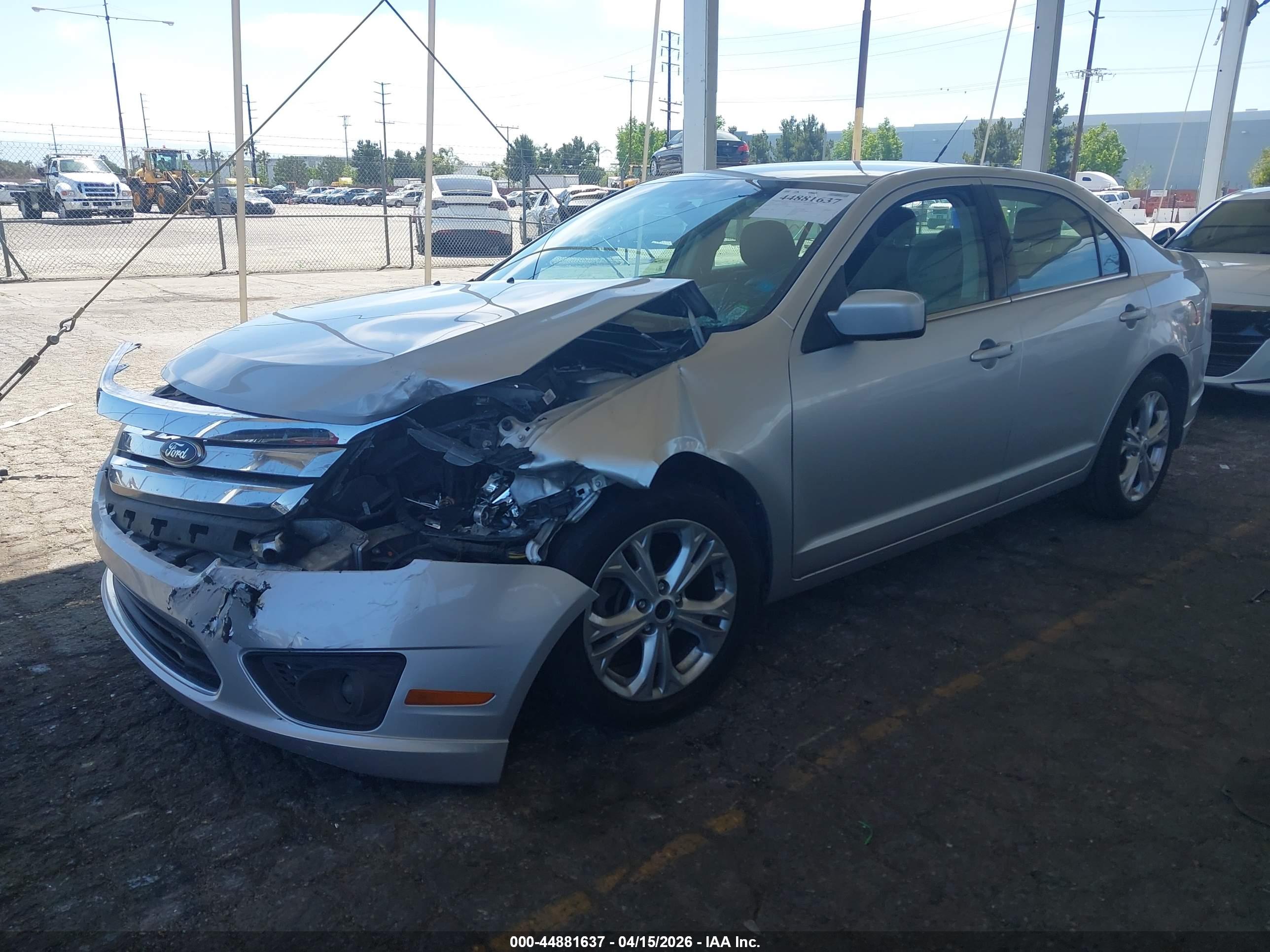 FORD FUSION image 2