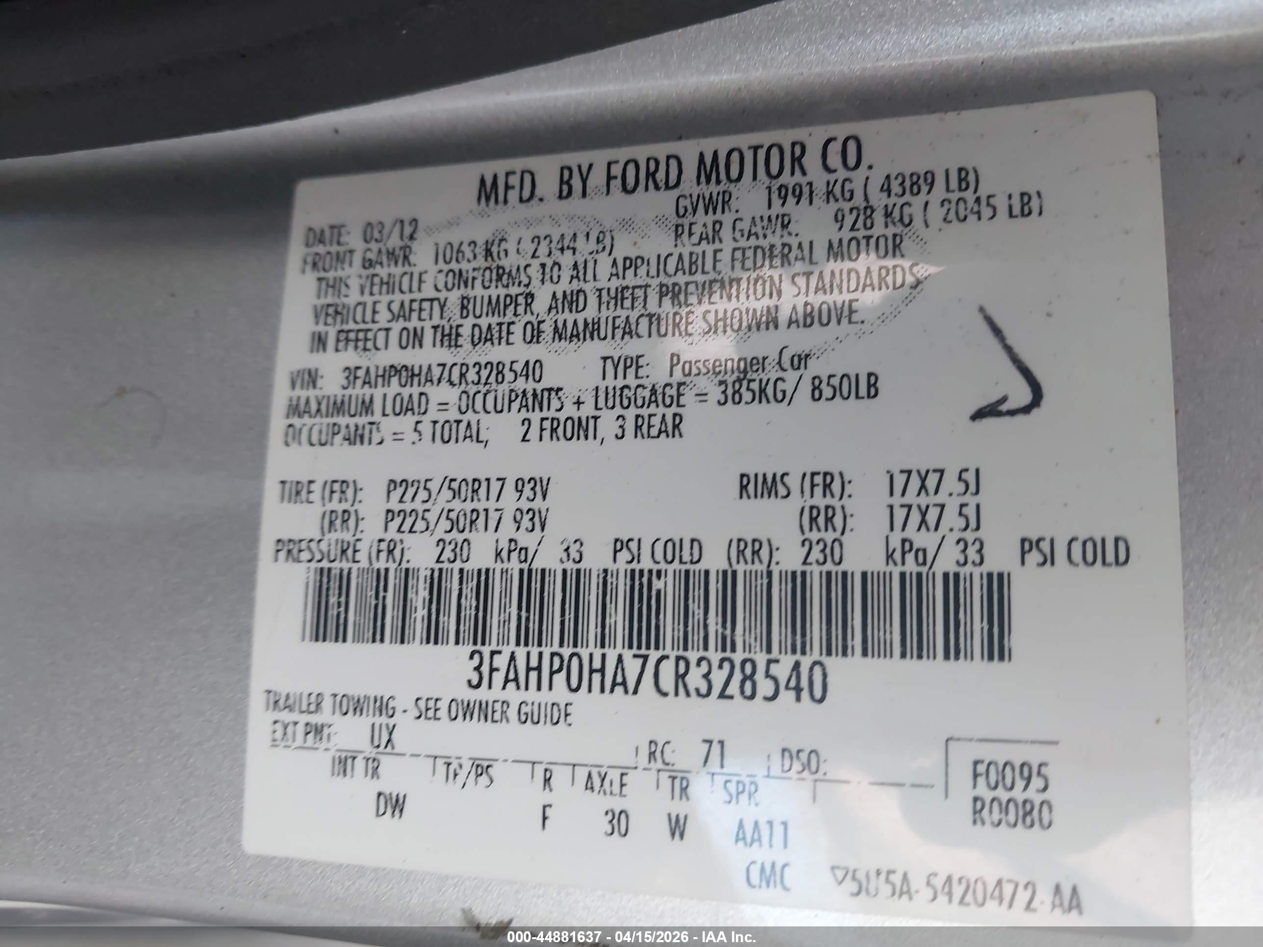 FORD FUSION image 9