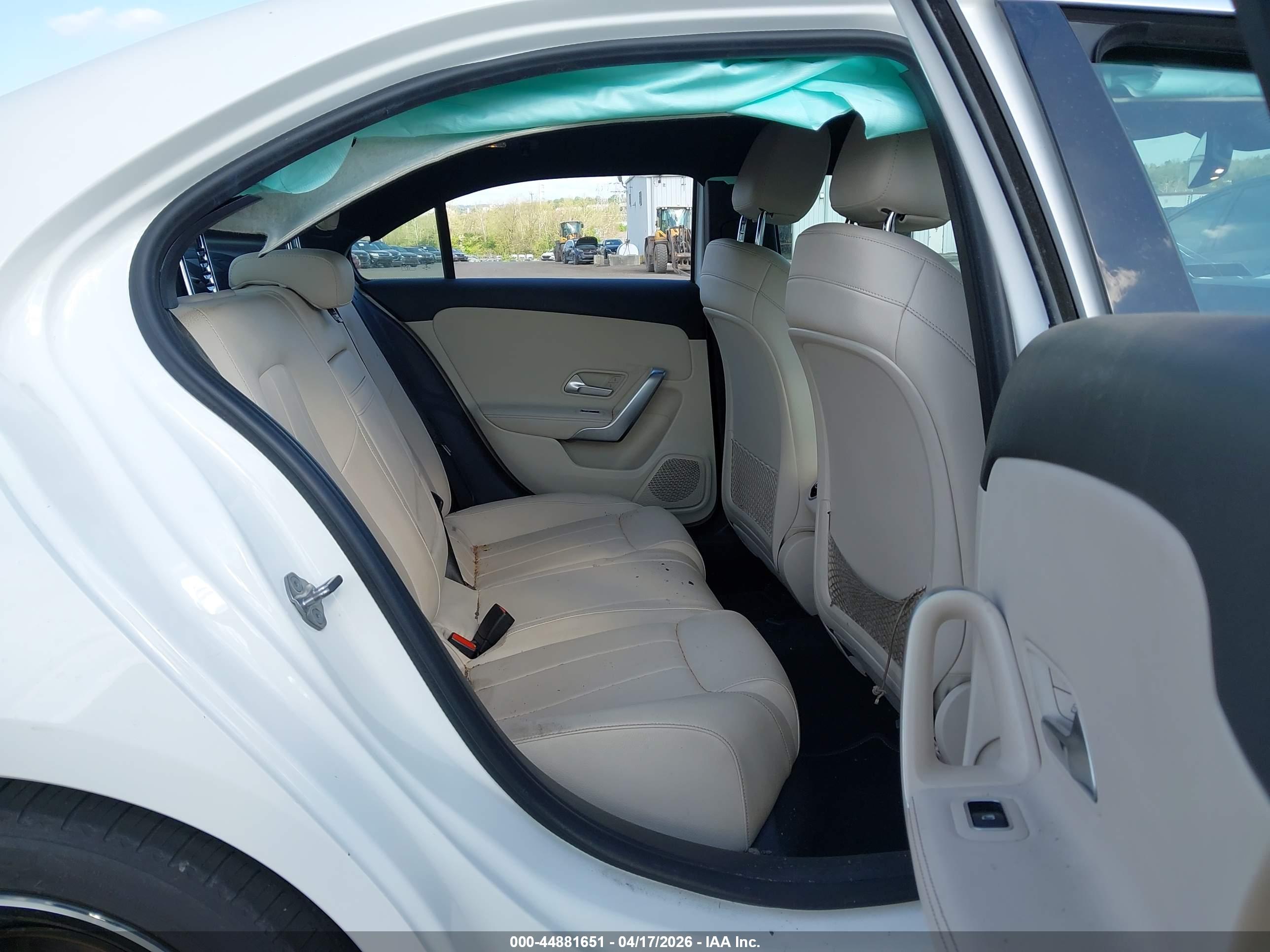 MERCEDES-BENZ A image 8