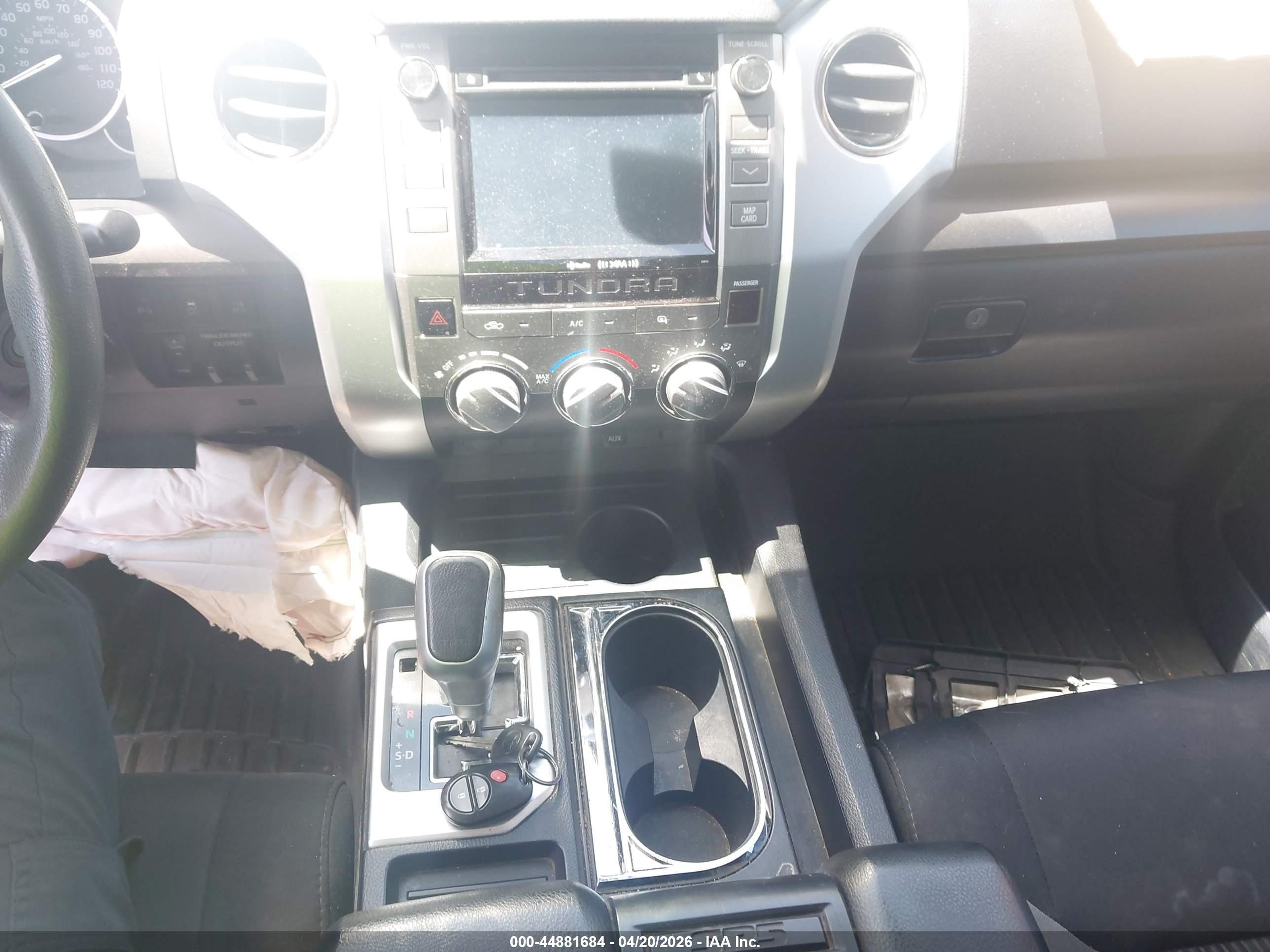 TOYOTA TUNDRA image 11
