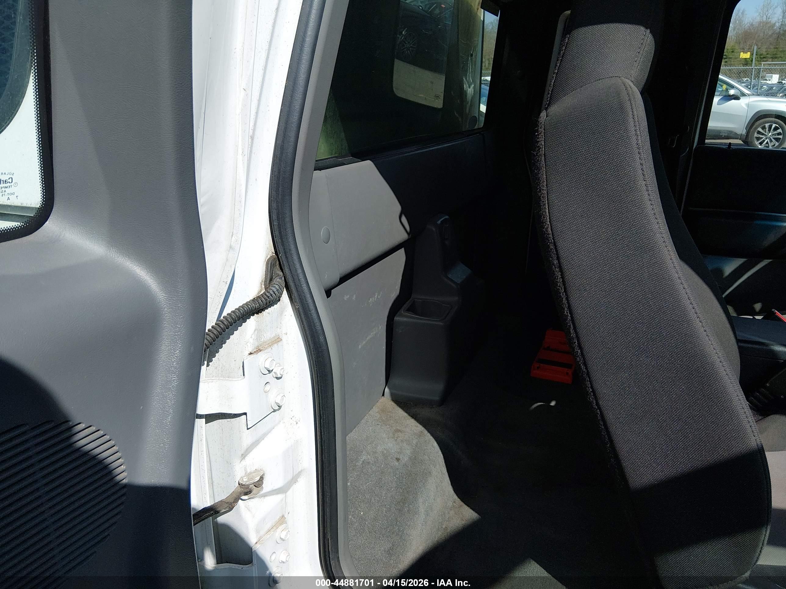 FORD RANGER image 8